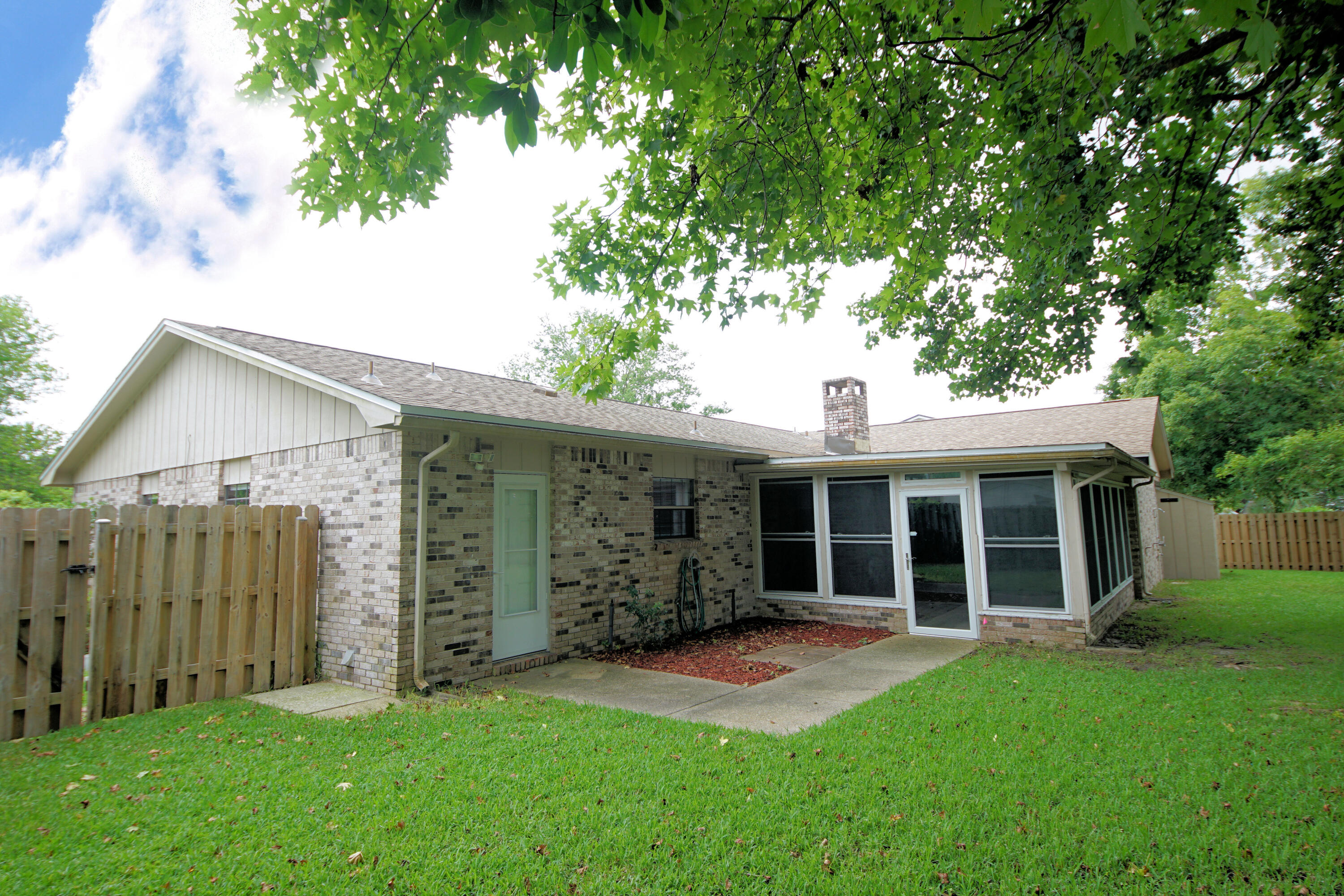 LAKE LORRAINE ESTATES 3 - Residential