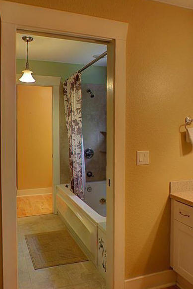 BAY MAGNOLIA - Residential Lease