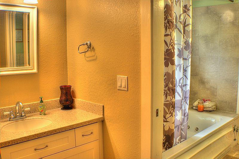 BAY MAGNOLIA - Residential Lease