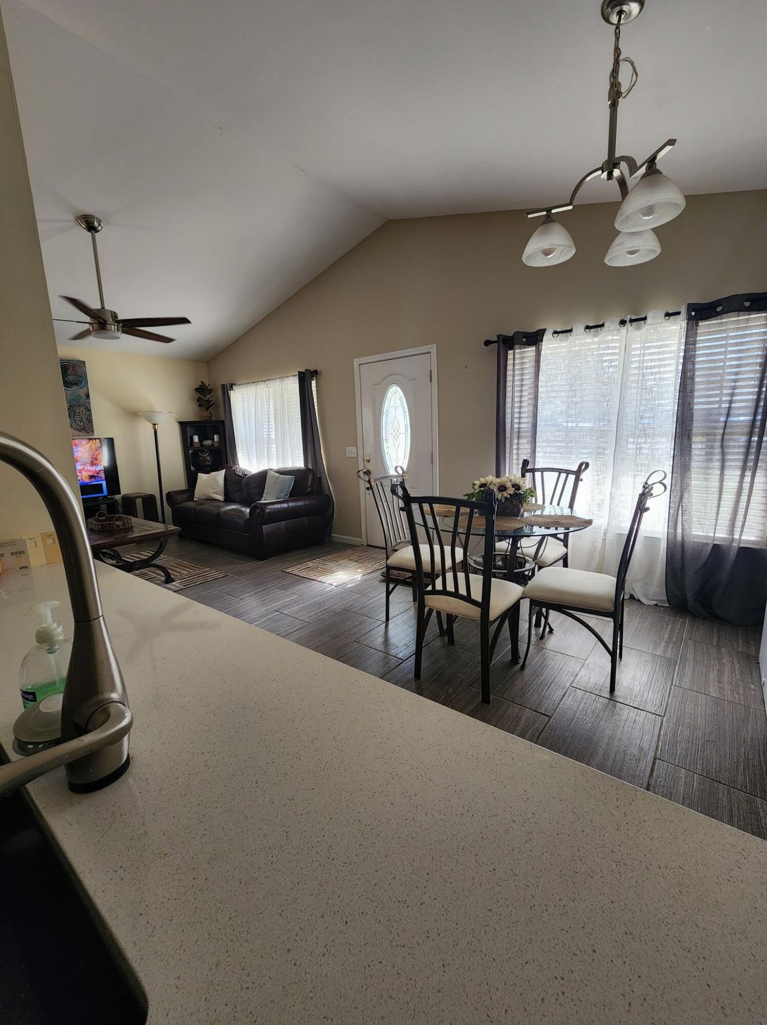 OAKWOOD LAKES ESTATES - Residential