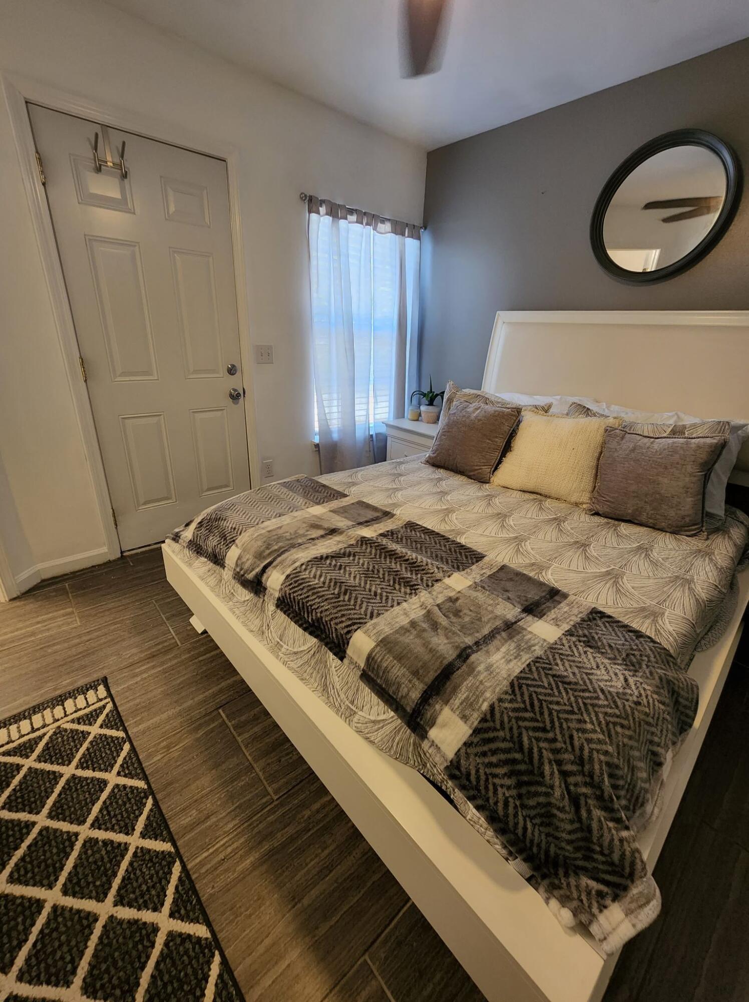 OAKWOOD LAKES ESTATES - Residential