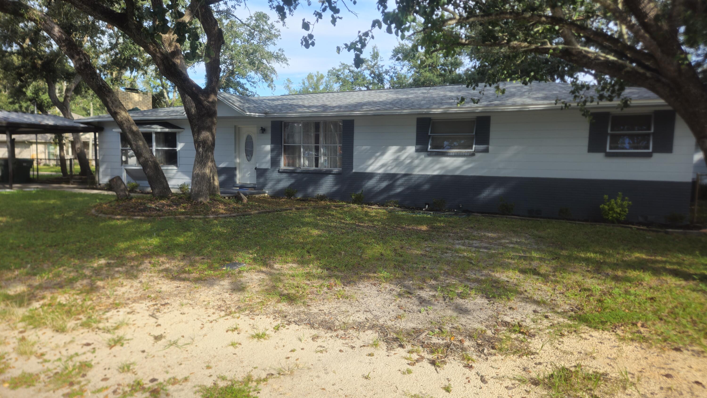 PARTIN BROOKS S/D LOT 9 AND S 36.5 FT OF LOT 10 - Residential Lease