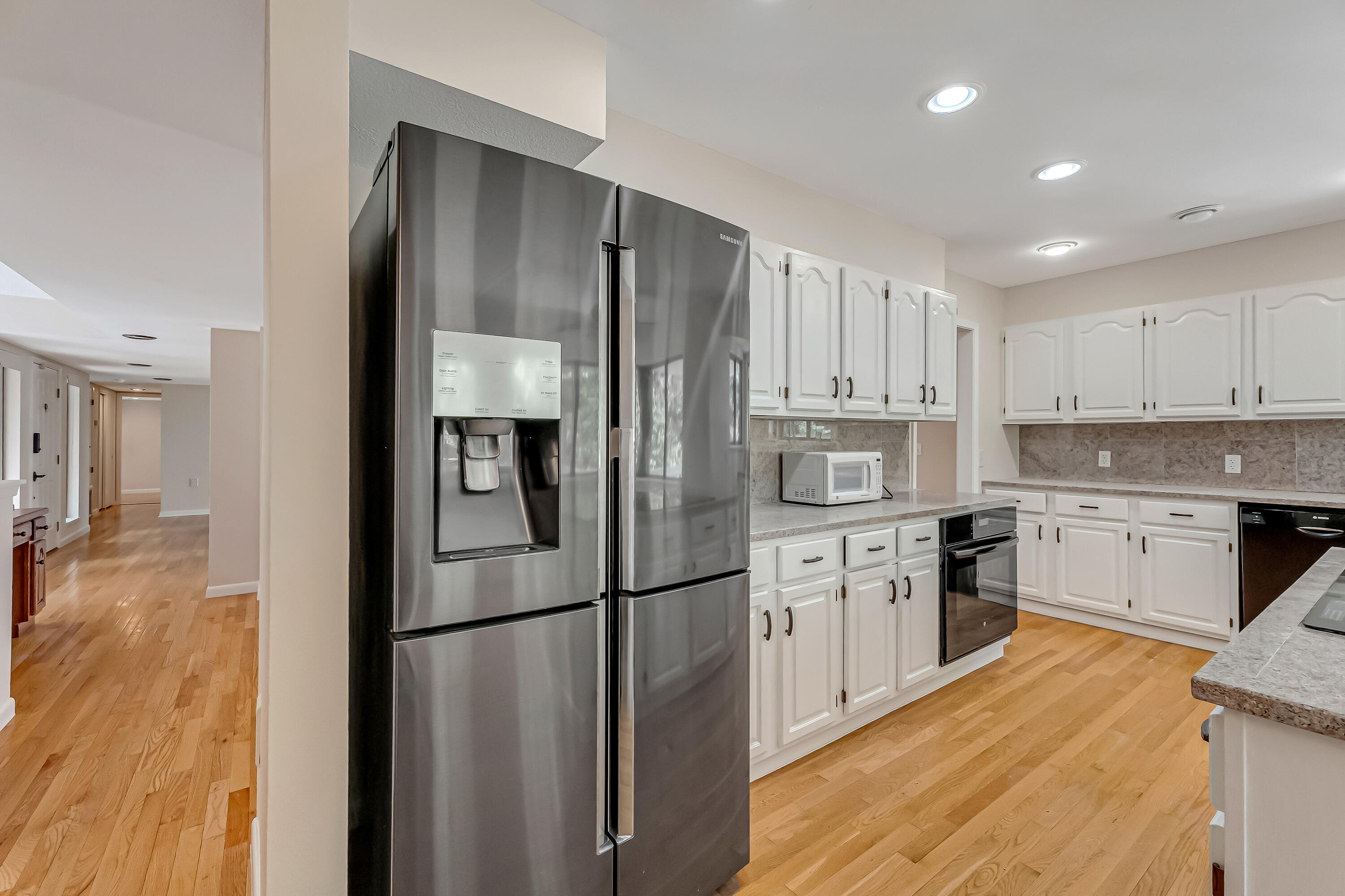 Rocky Bayou Cc Est 3 - Residential Lease