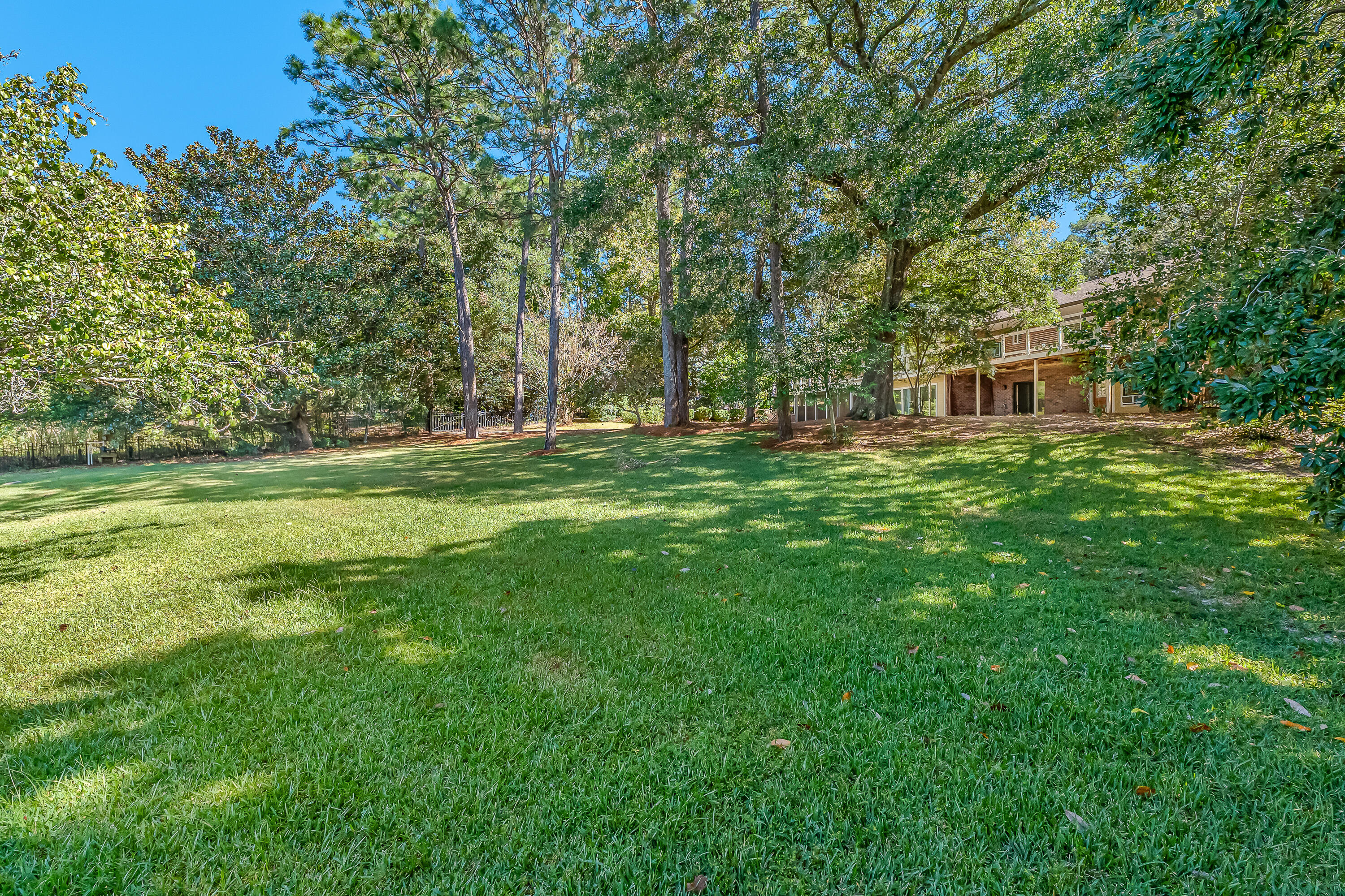 Rocky Bayou Cc Est 3 - Residential Lease