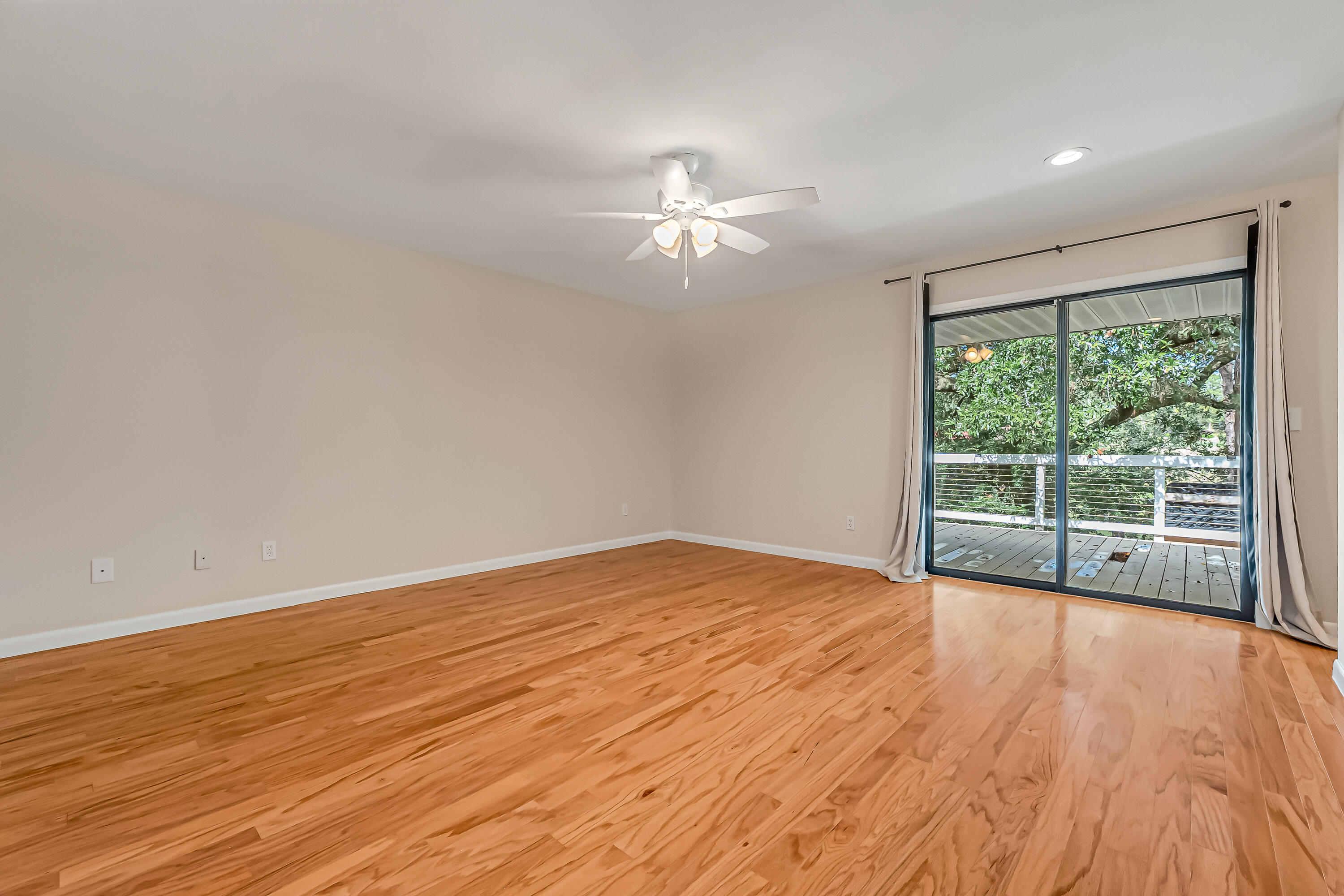 Rocky Bayou Cc Est 3 - Residential Lease