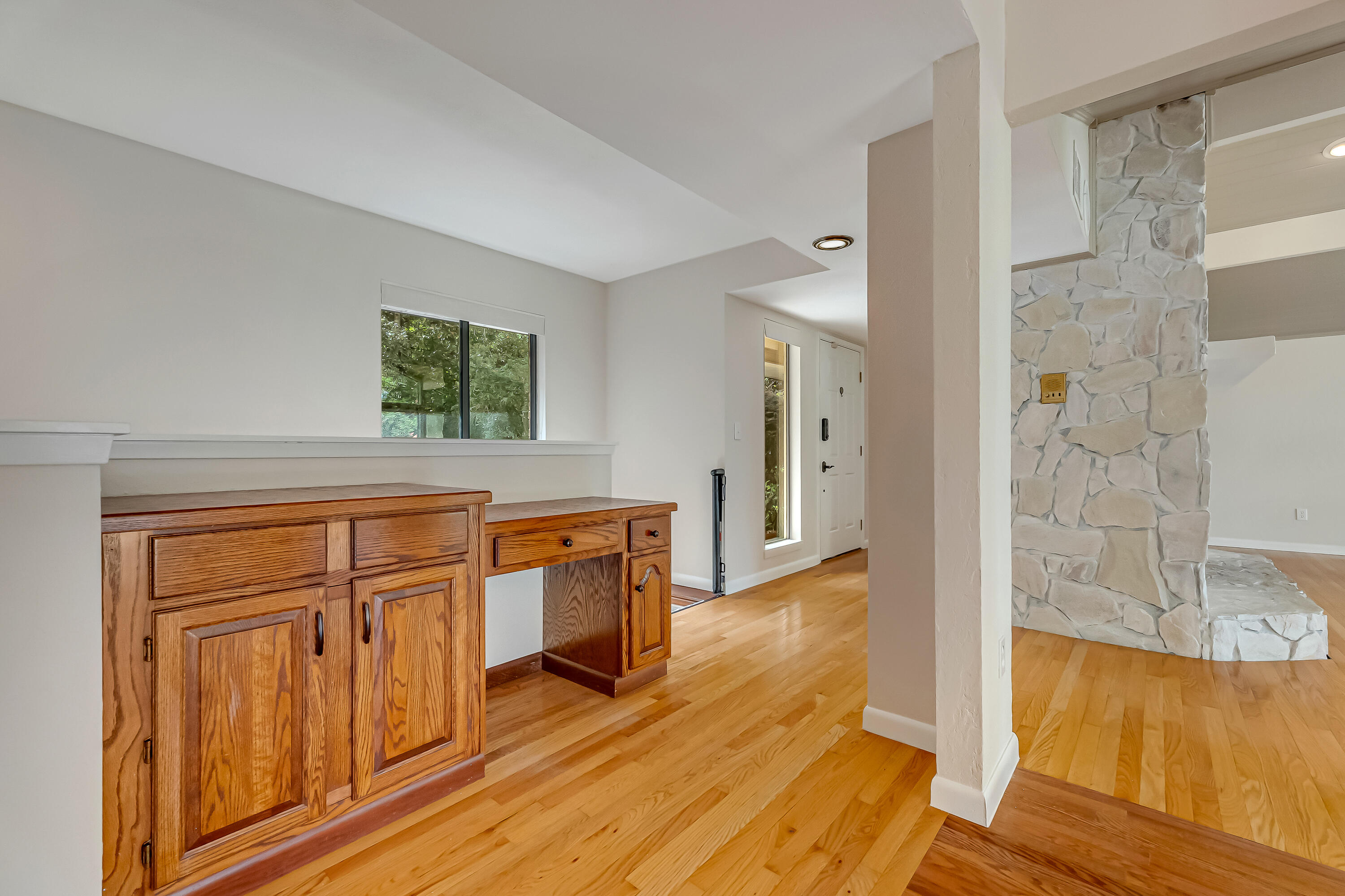 Rocky Bayou Cc Est 3 - Residential Lease