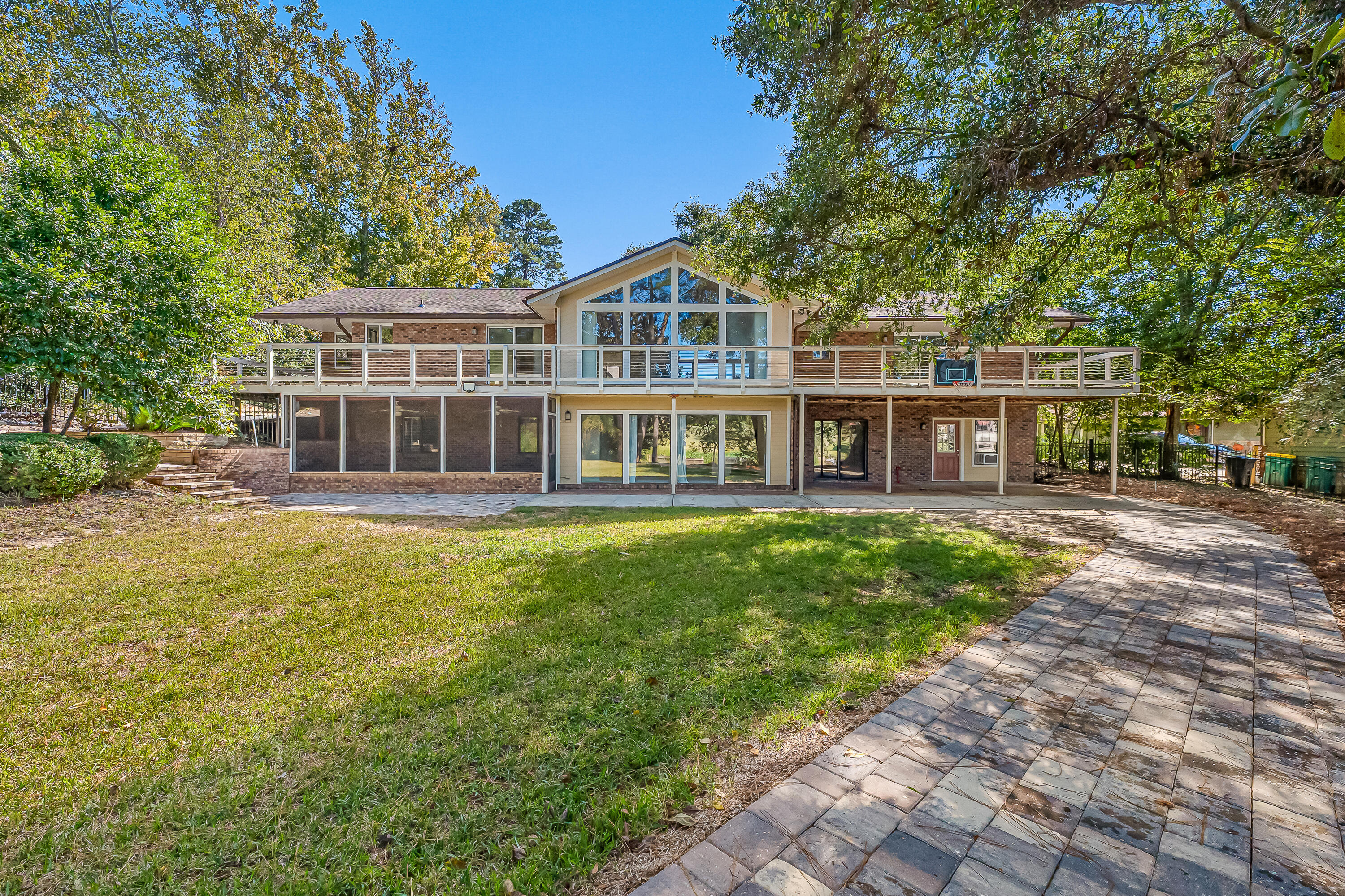 Rocky Bayou Cc Est 3 - Residential Lease