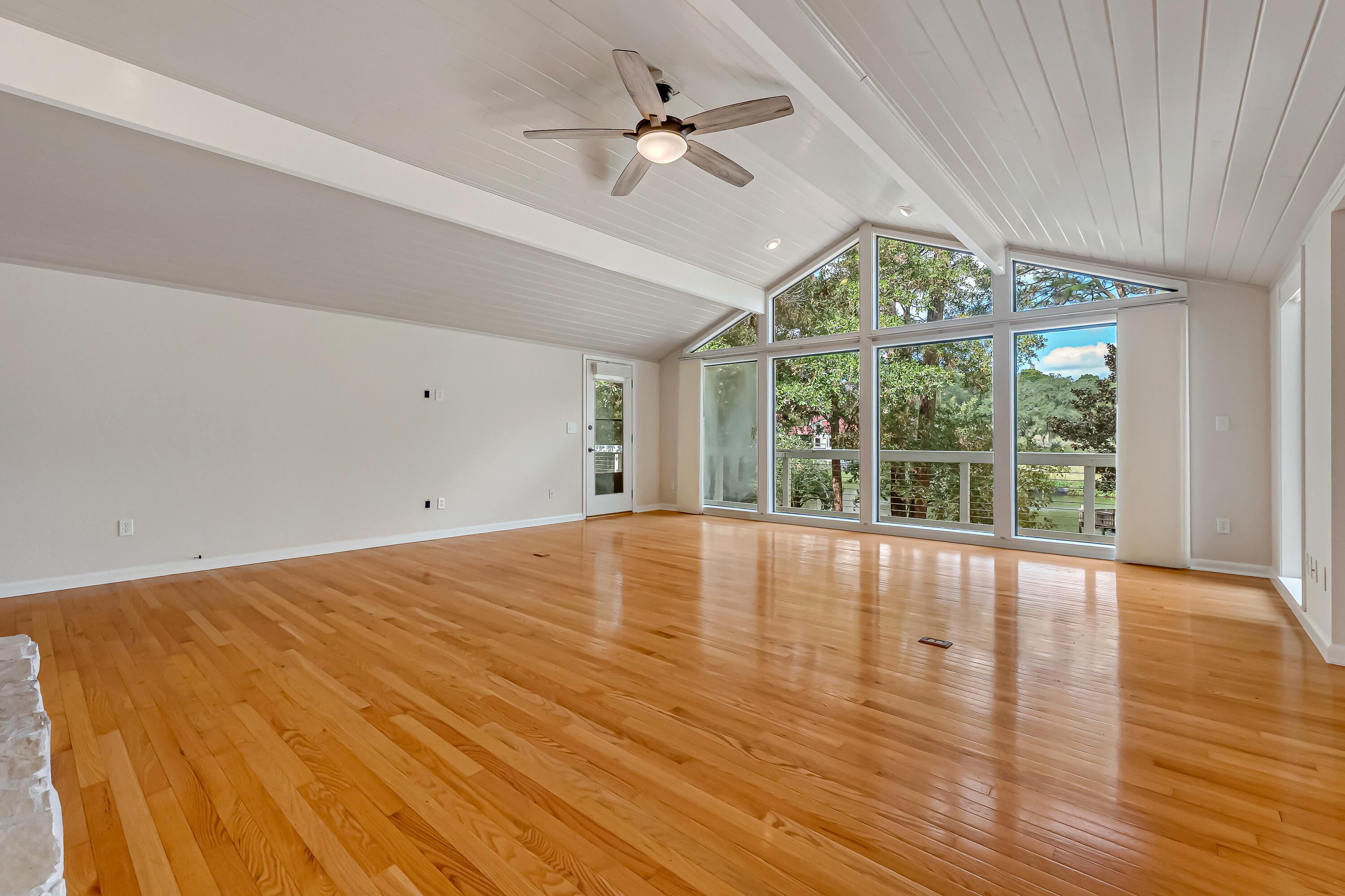 Rocky Bayou Cc Est 3 - Residential Lease