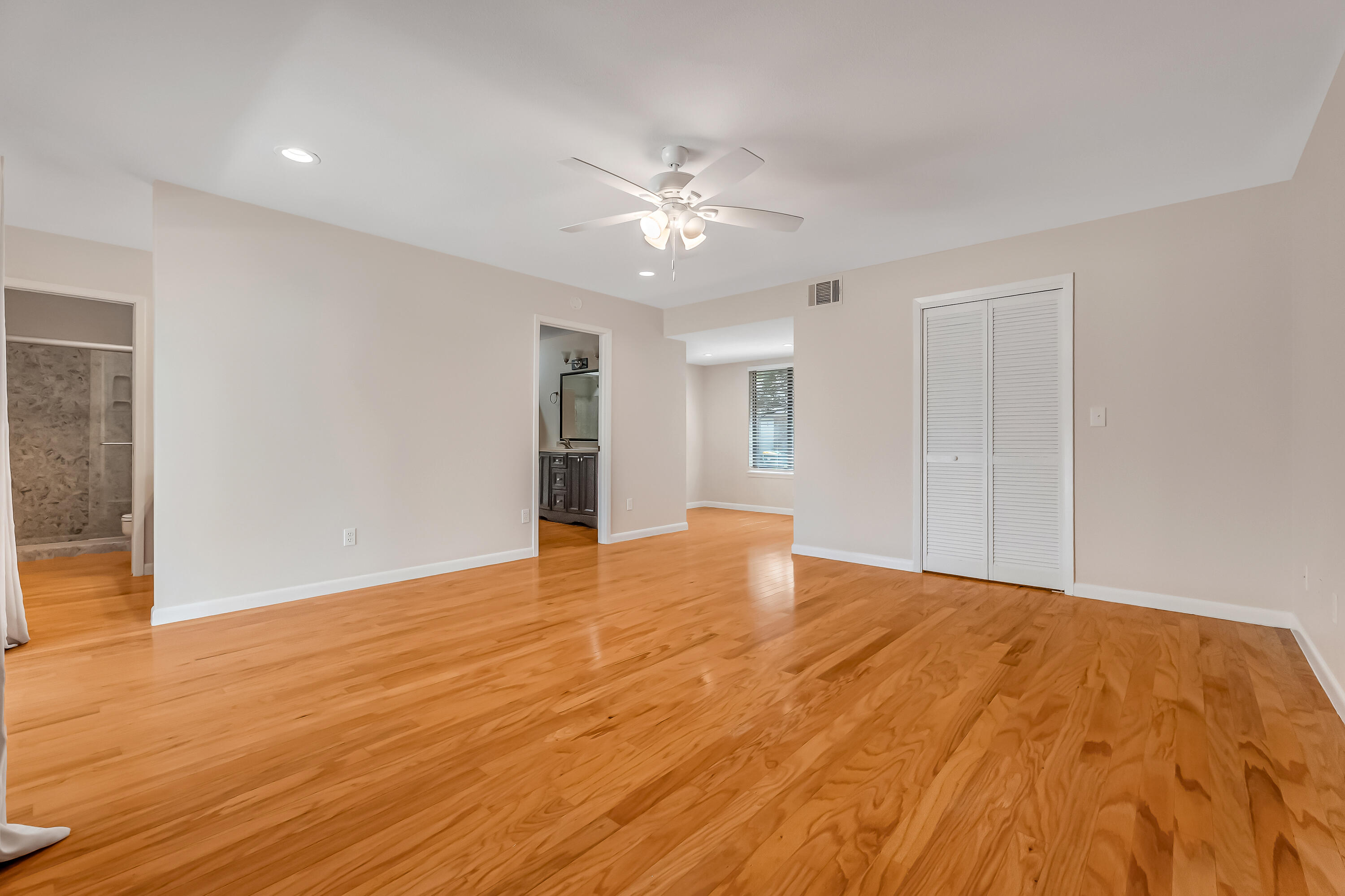 Rocky Bayou Cc Est 3 - Residential Lease