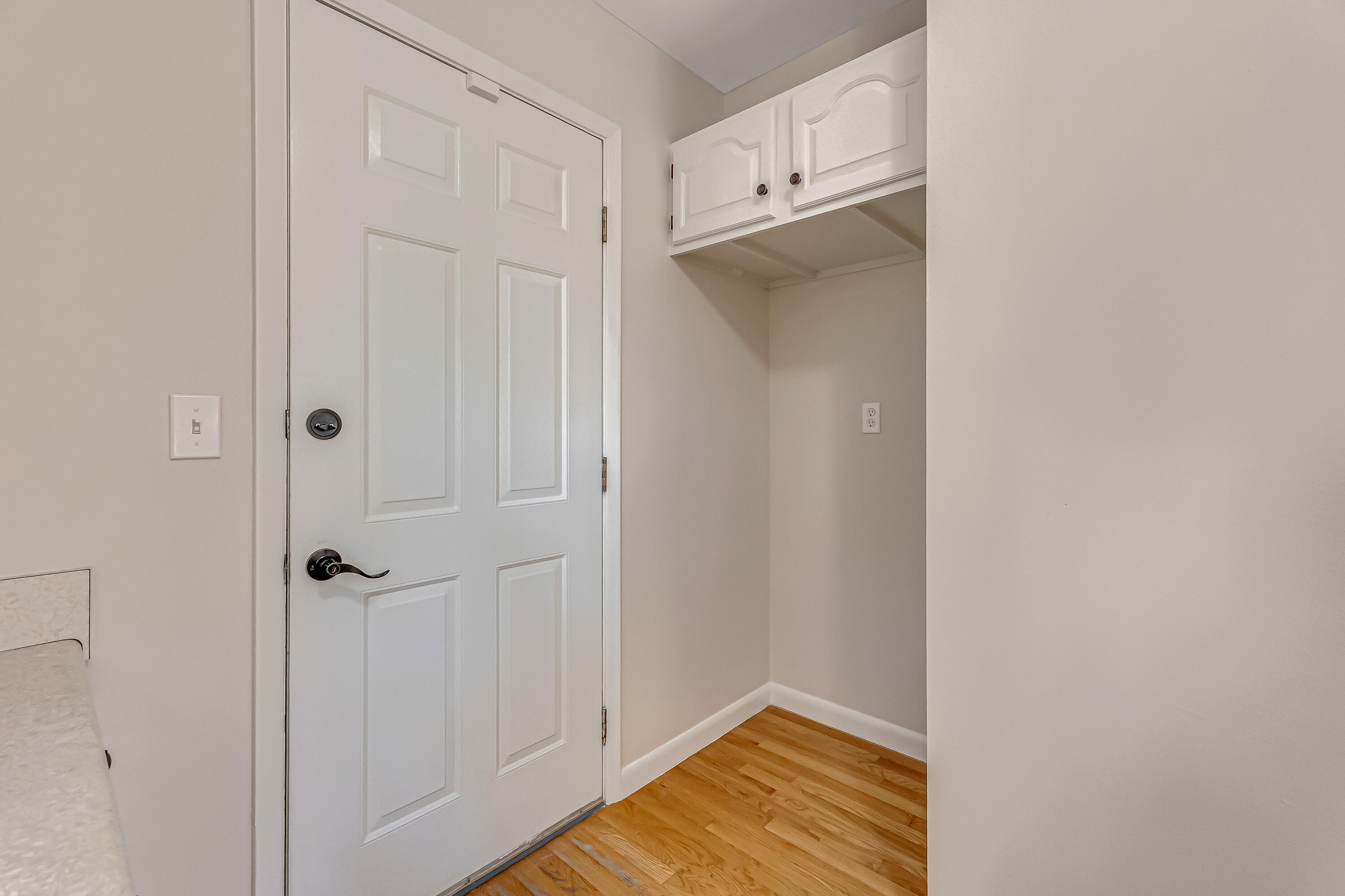 Rocky Bayou Cc Est 3 - Residential Lease