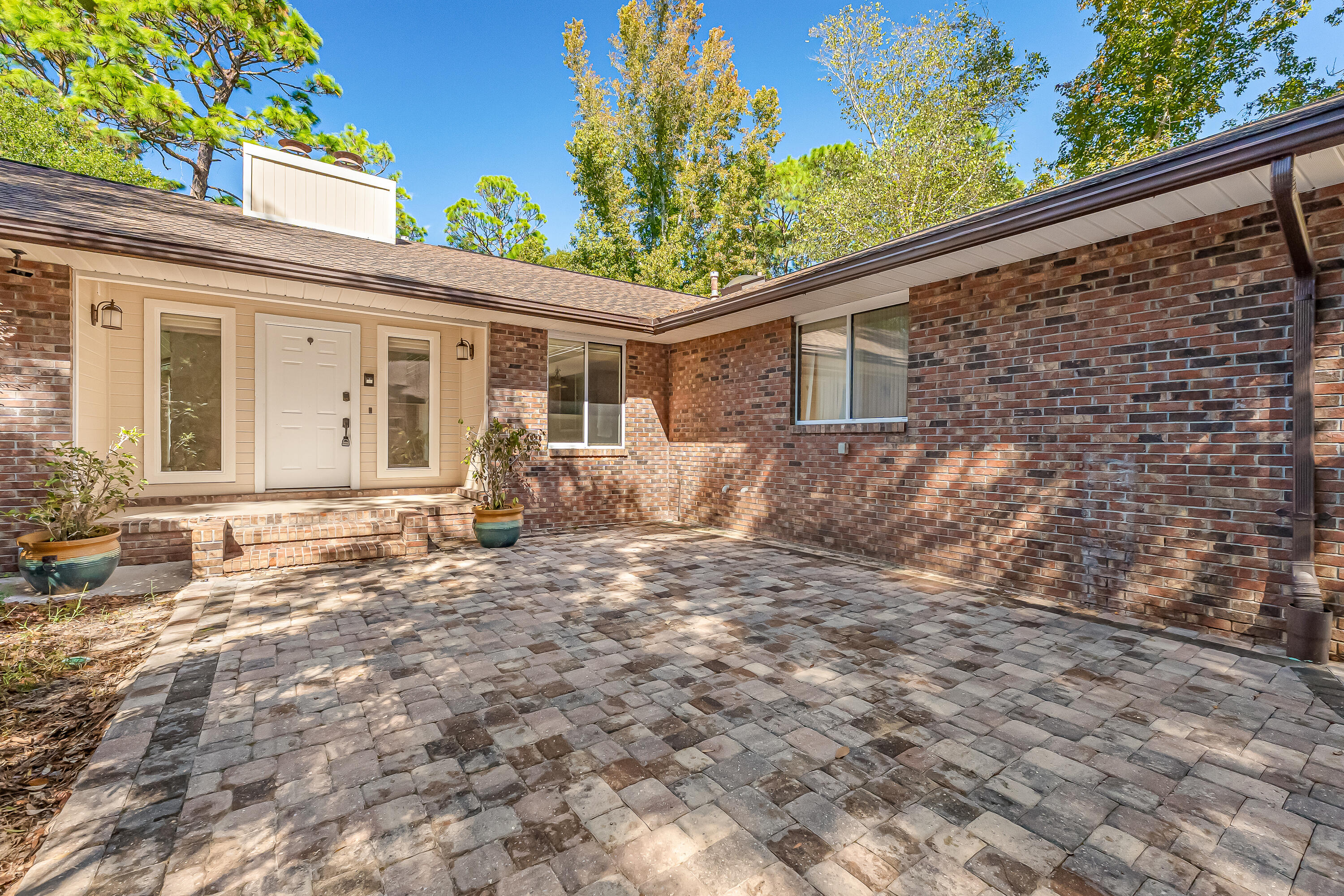 Rocky Bayou Cc Est 3 - Residential Lease