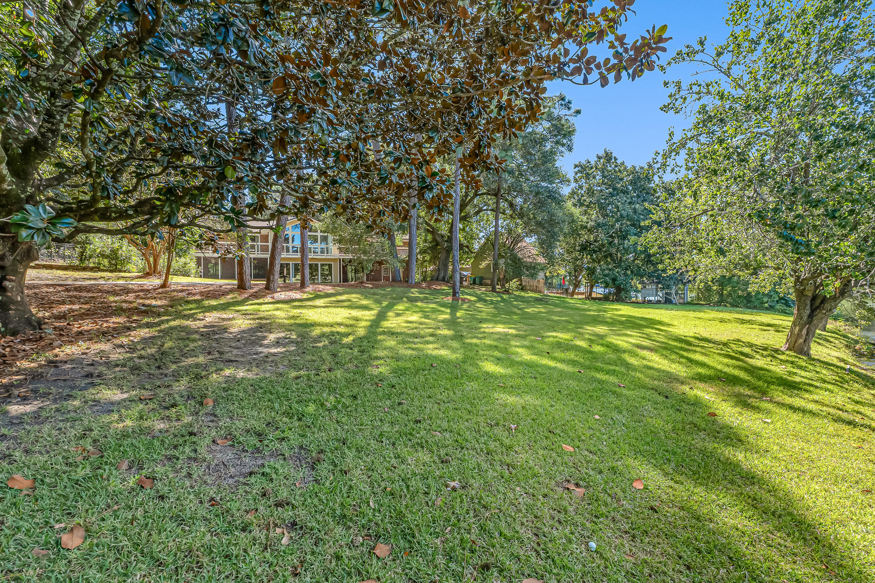 Rocky Bayou Cc Est 3 - Residential Lease