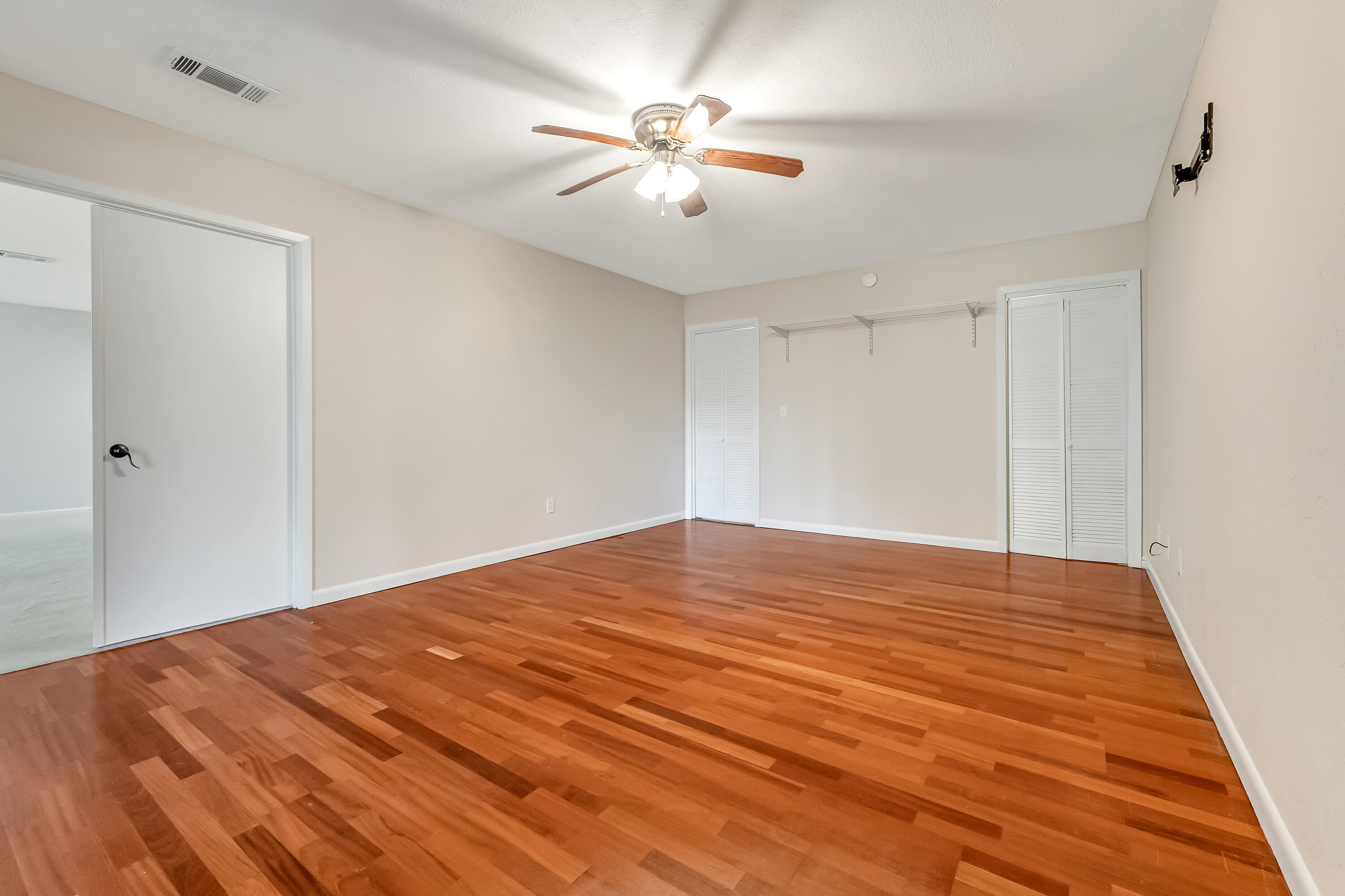 Rocky Bayou Cc Est 3 - Residential Lease