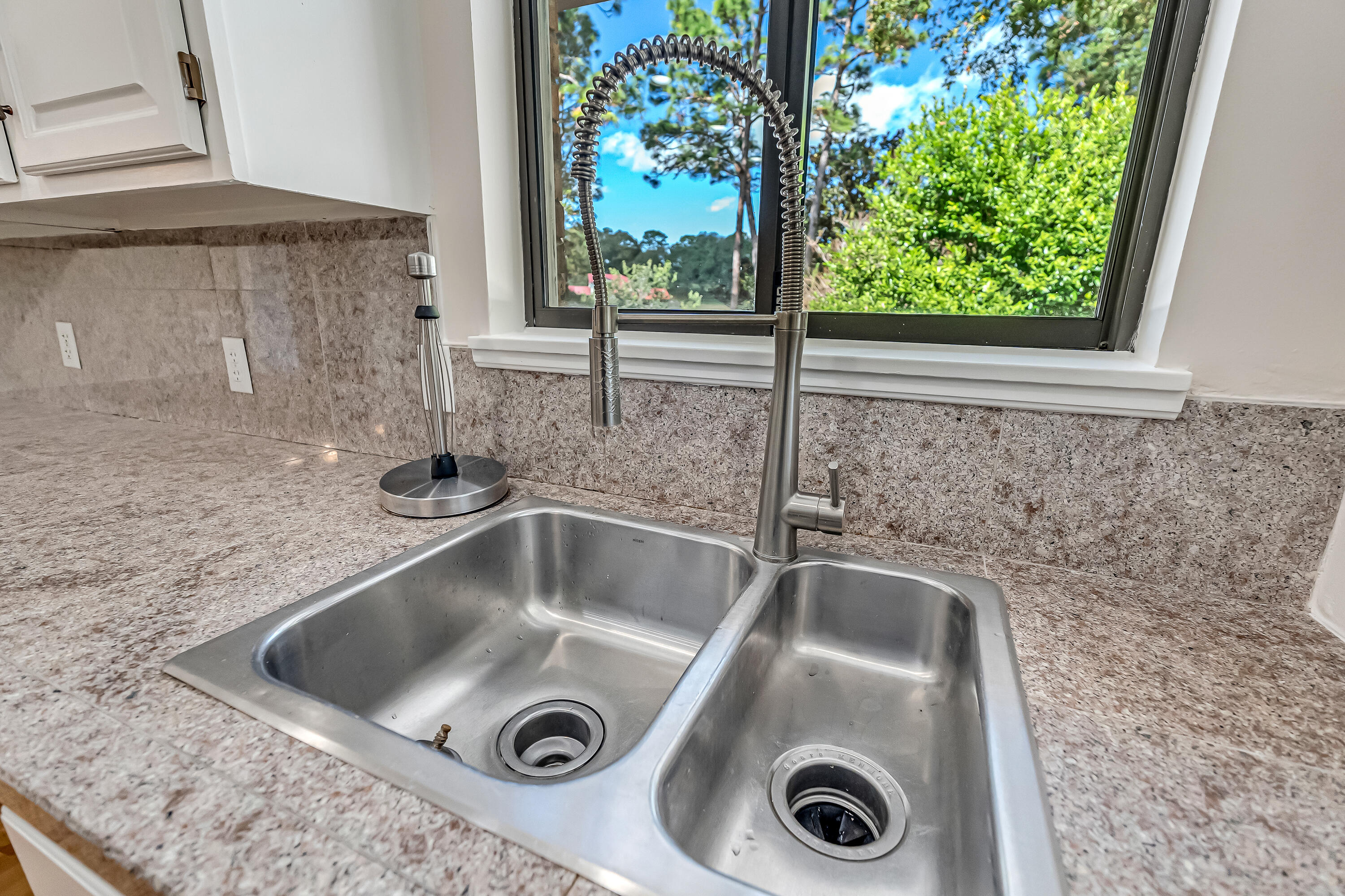 Rocky Bayou Cc Est 3 - Residential Lease