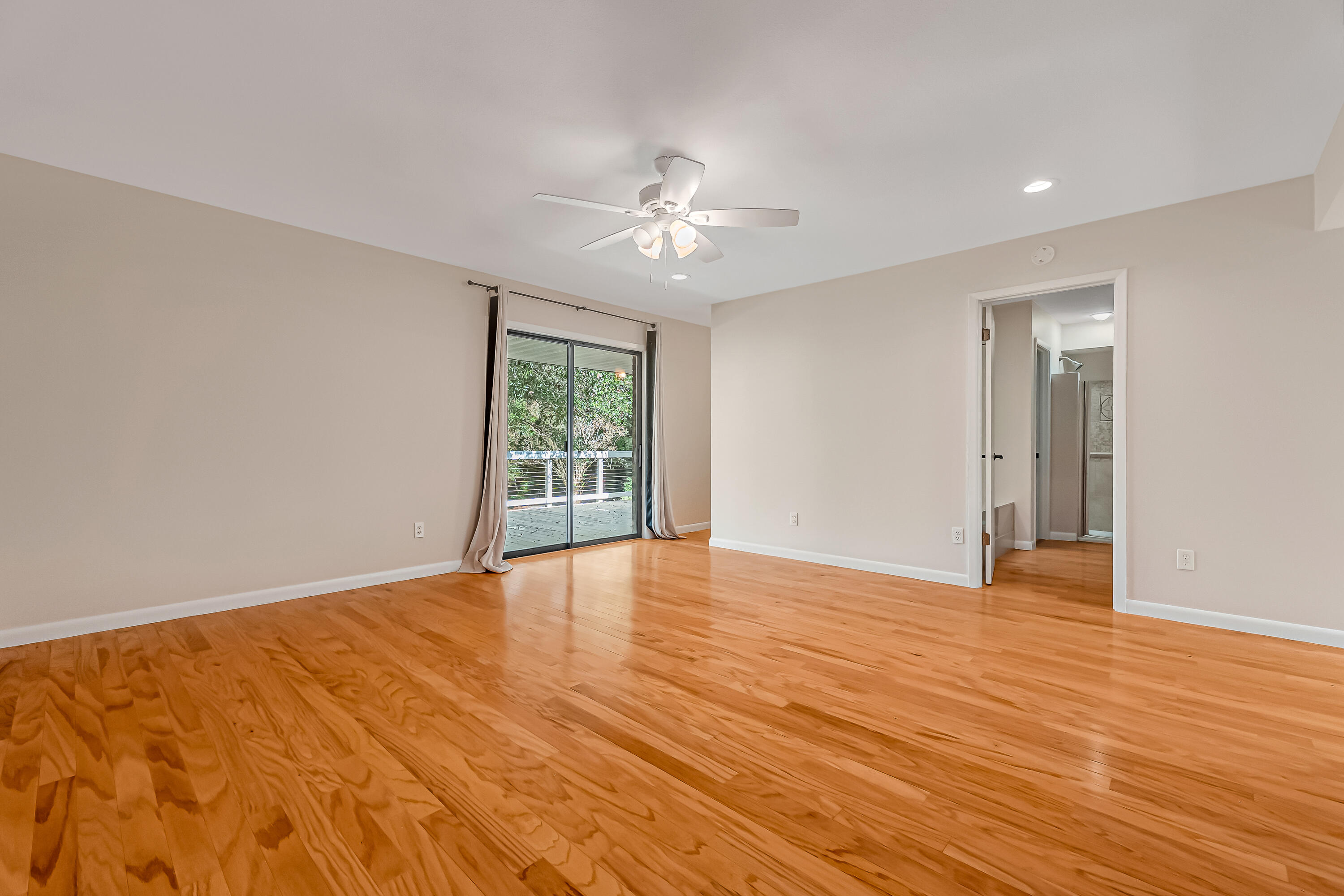 Rocky Bayou Cc Est 3 - Residential Lease