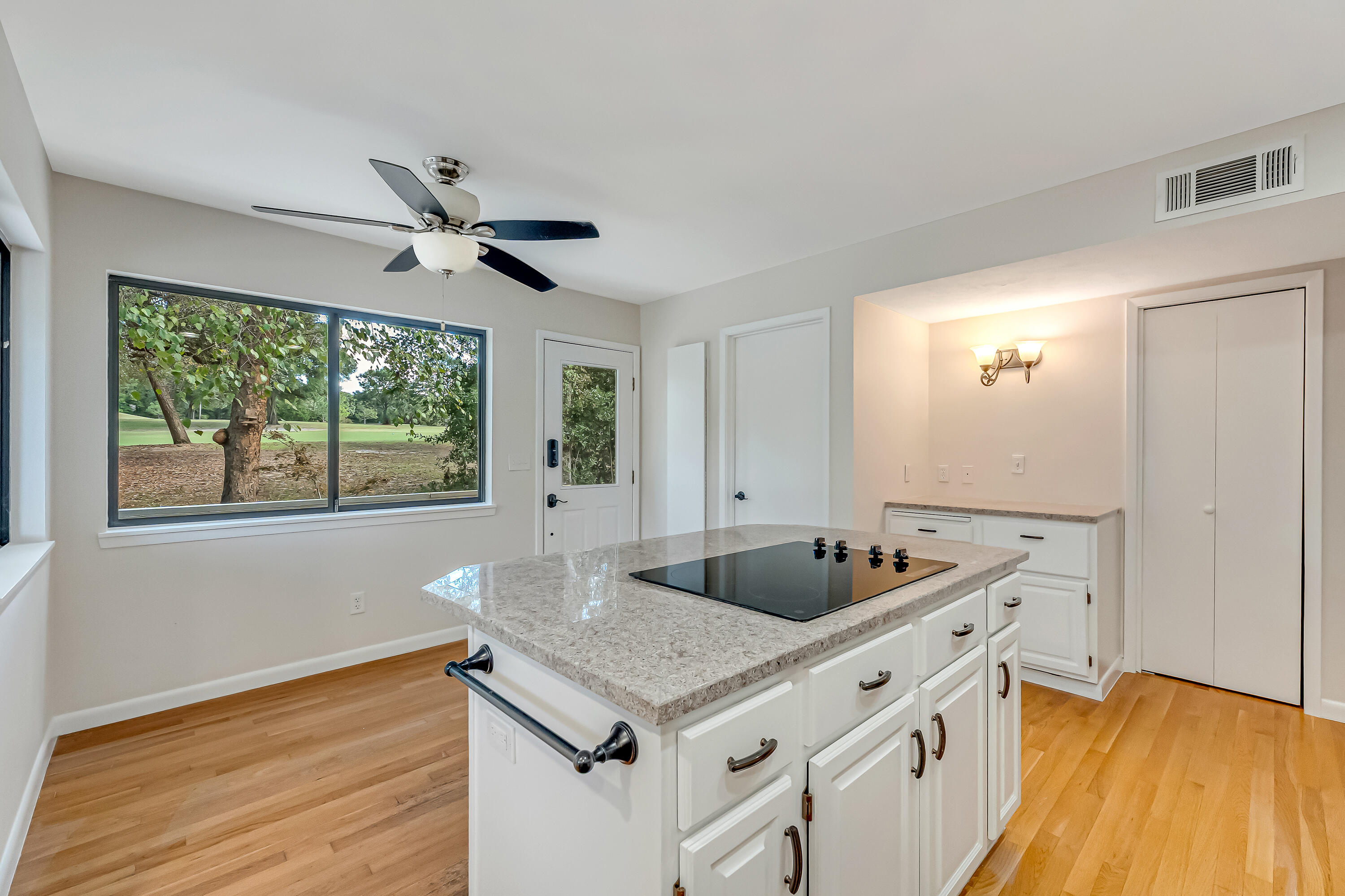 Rocky Bayou Cc Est 3 - Residential Lease