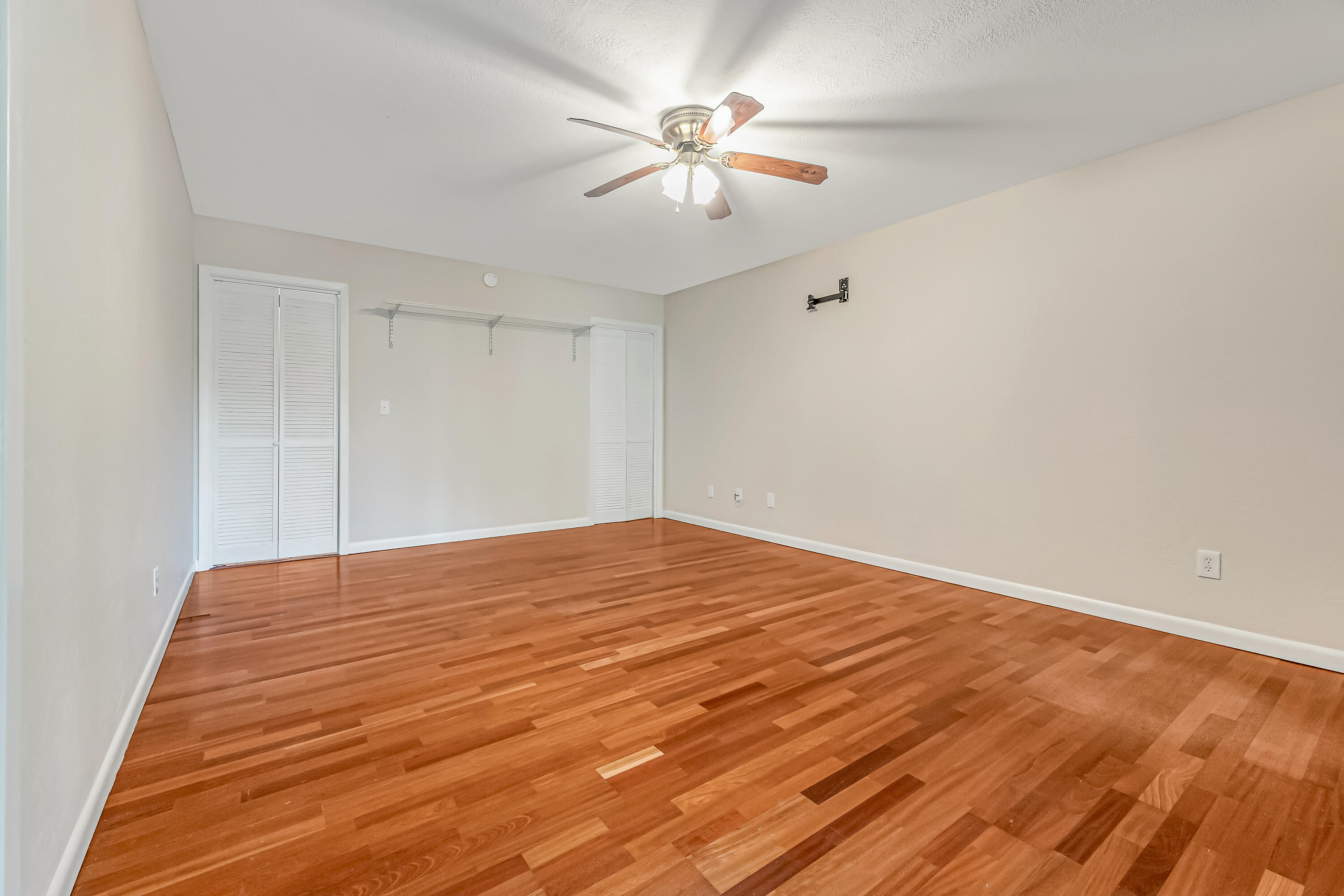 Rocky Bayou Cc Est 3 - Residential Lease