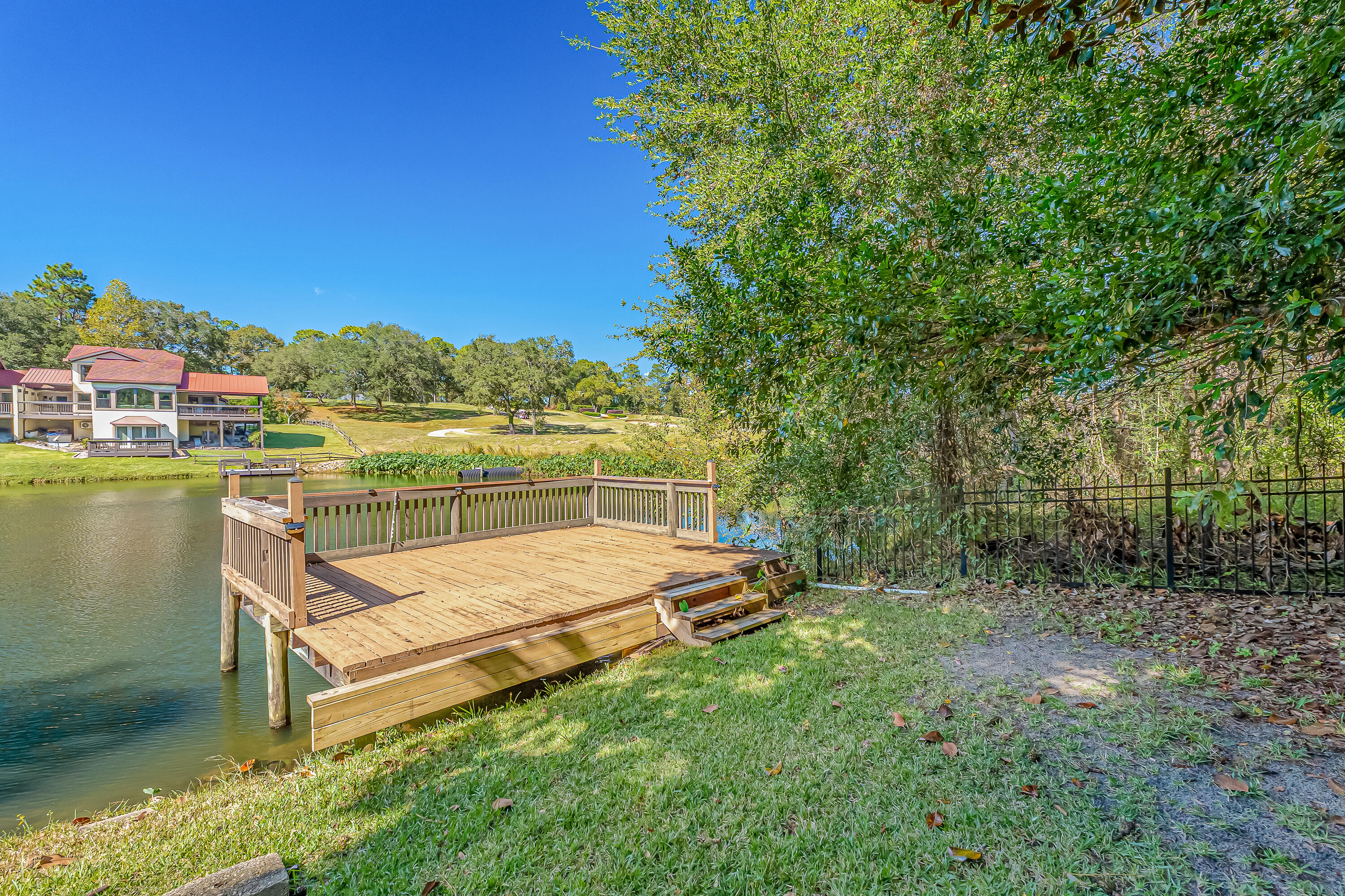 Rocky Bayou Cc Est 3 - Residential Lease