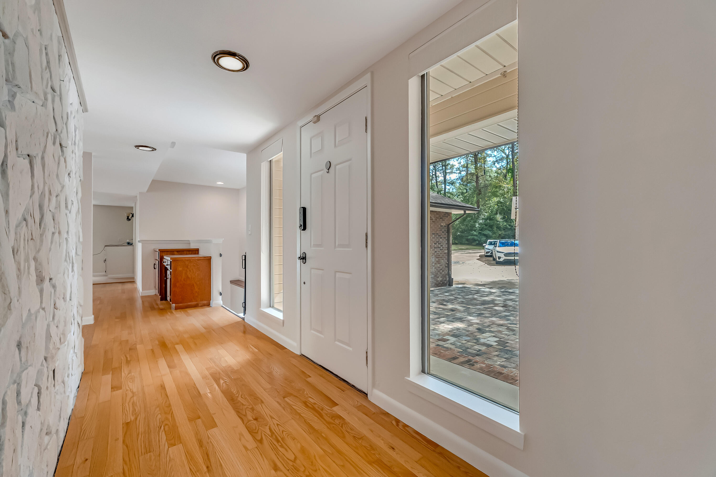 Rocky Bayou Cc Est 3 - Residential Lease