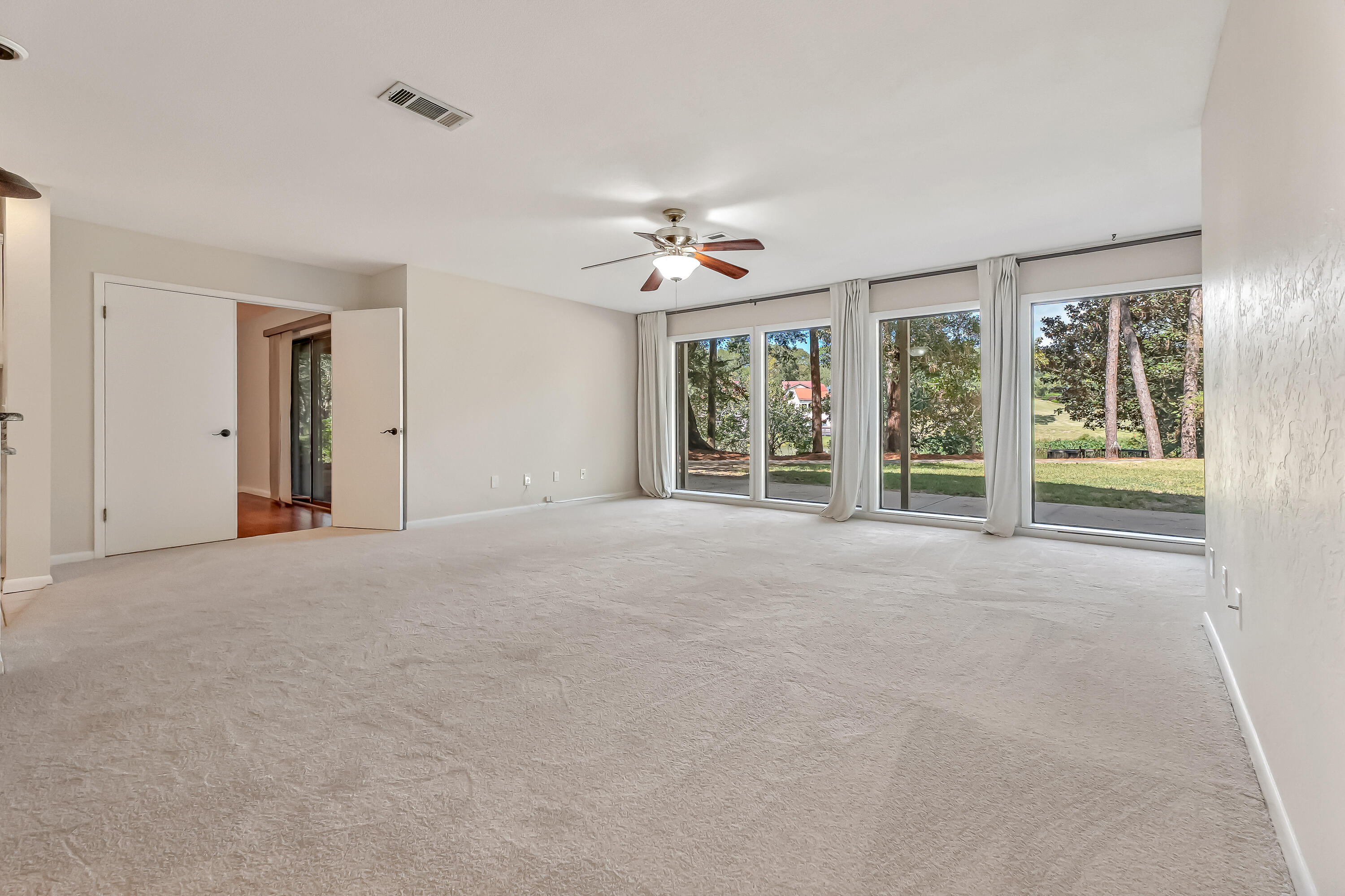 Rocky Bayou Cc Est 3 - Residential Lease