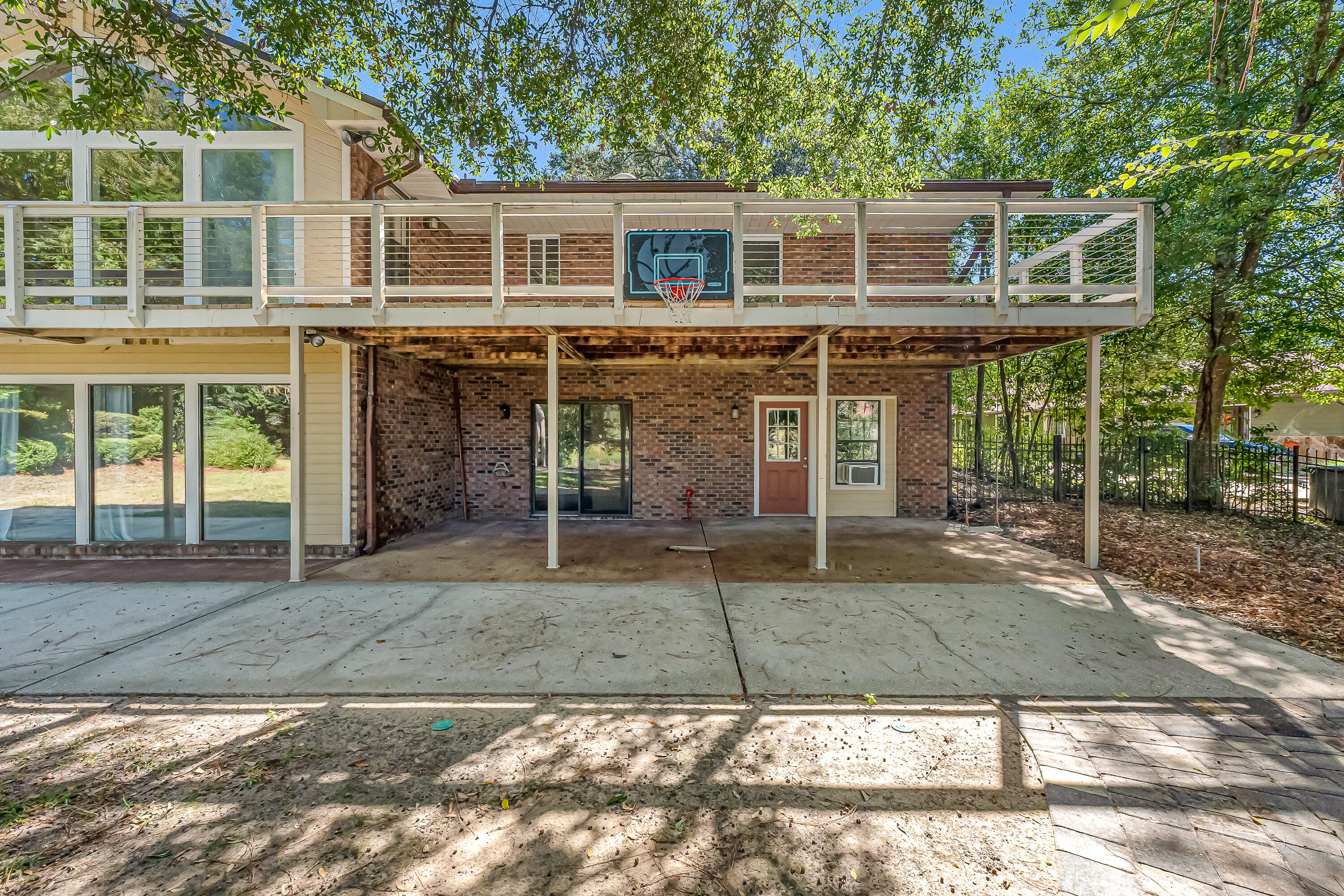 Rocky Bayou Cc Est 3 - Residential Lease