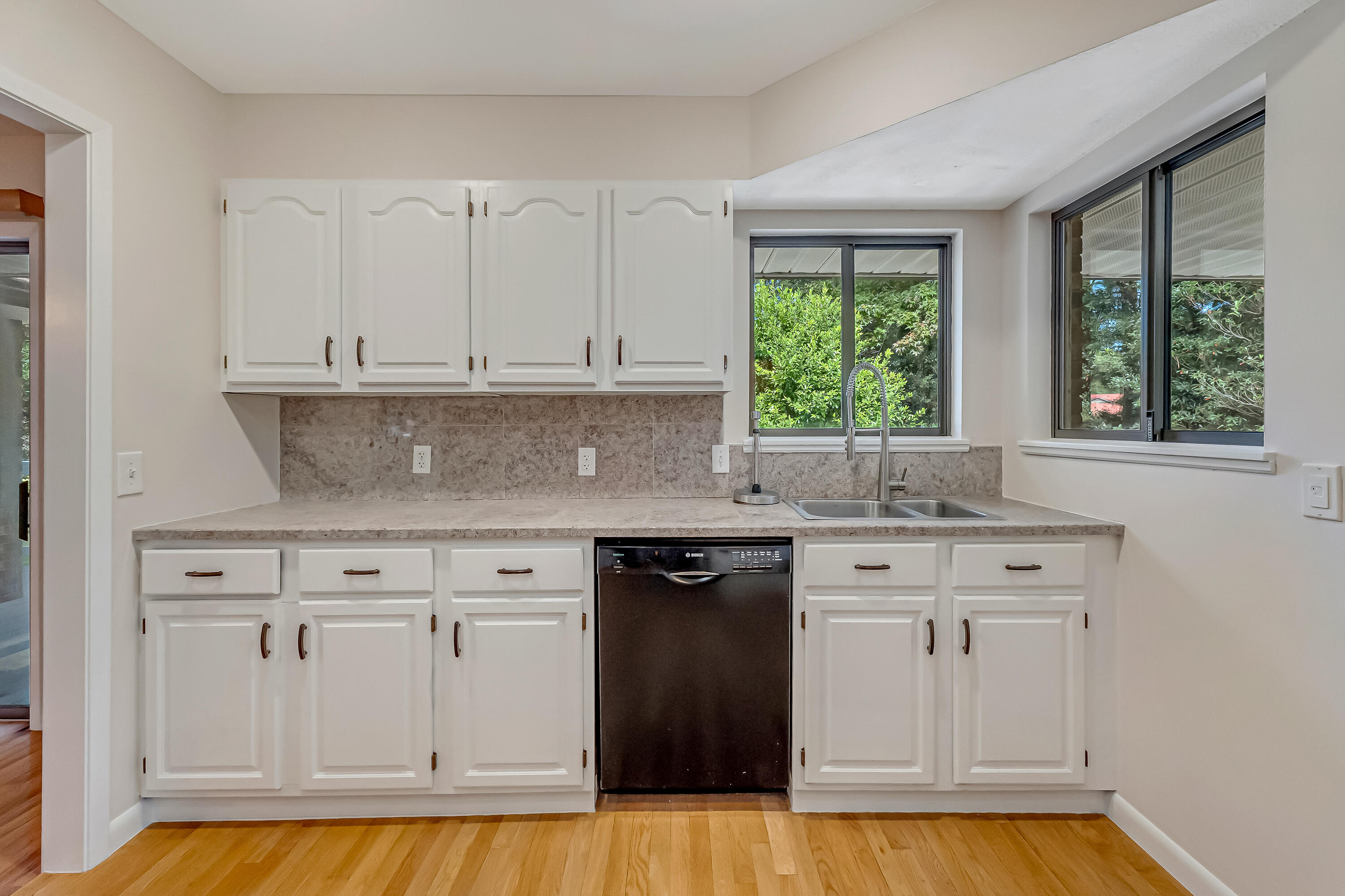 Rocky Bayou Cc Est 3 - Residential Lease