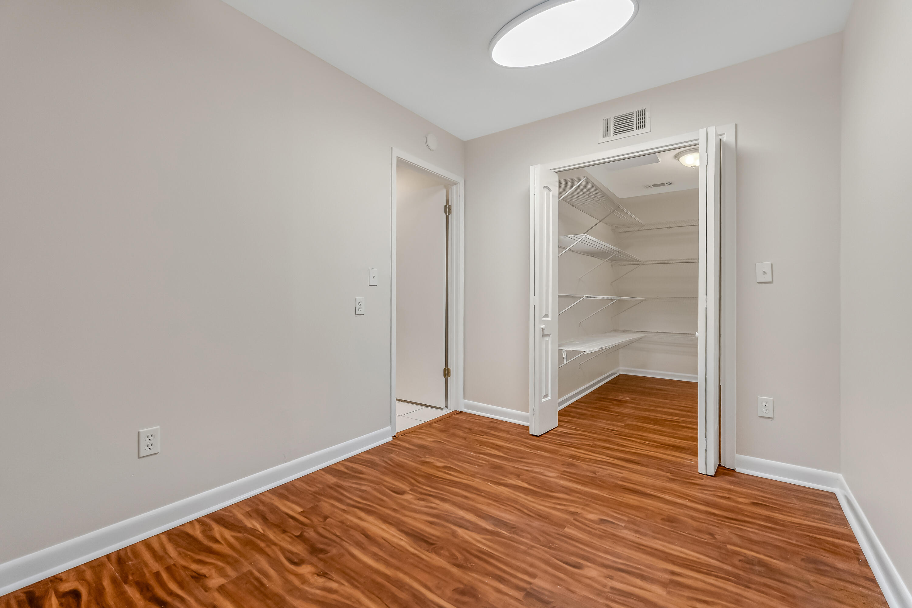 Rocky Bayou Cc Est 3 - Residential Lease