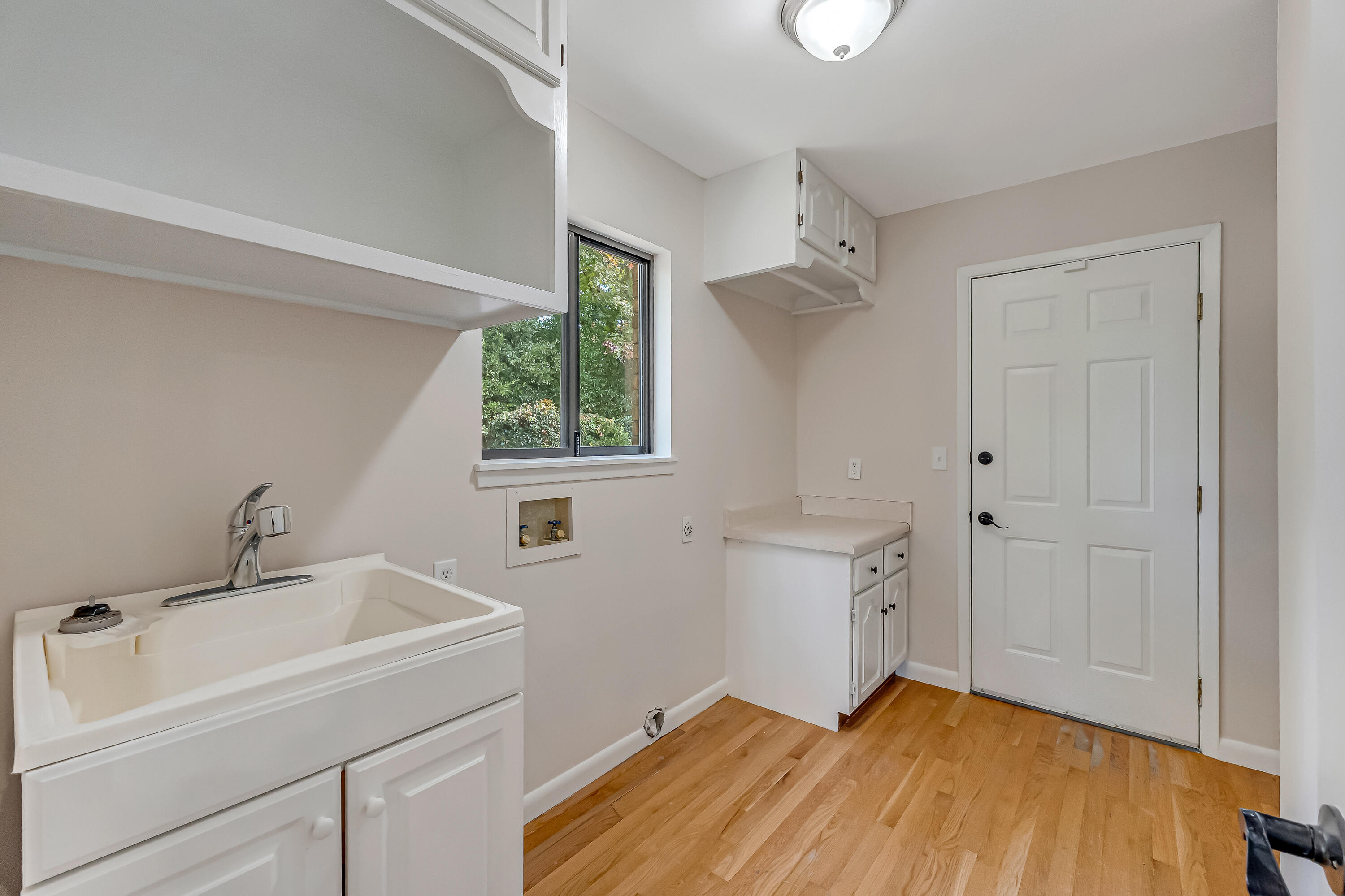 Rocky Bayou Cc Est 3 - Residential Lease