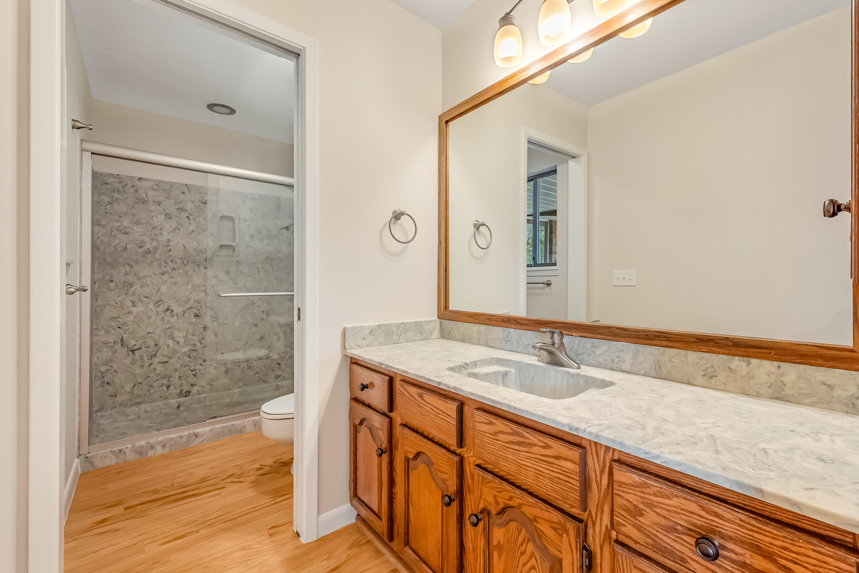 Rocky Bayou Cc Est 3 - Residential Lease