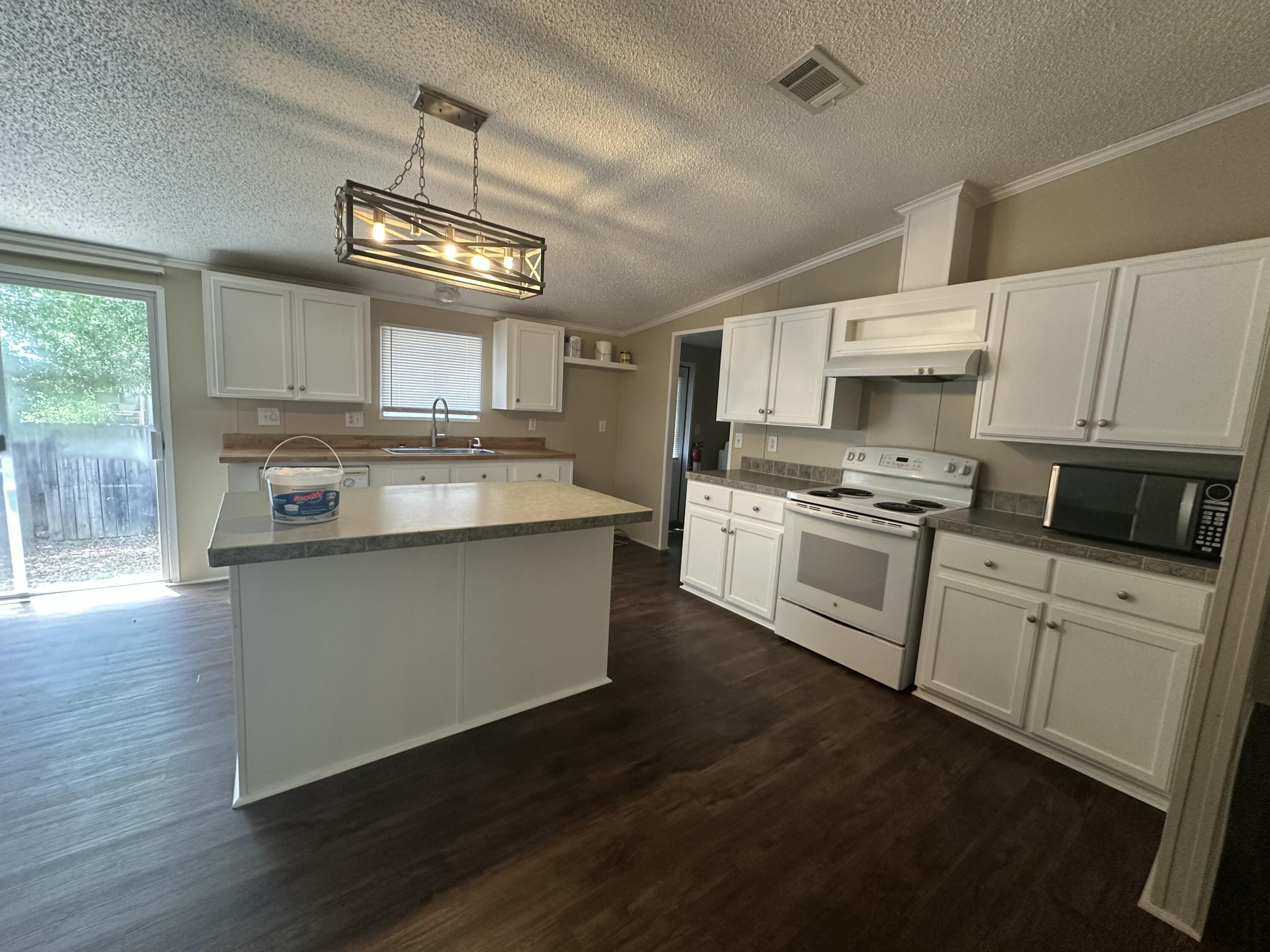 LAKE ROSEMARY SOUTH - Residential
