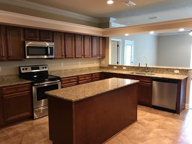 VALPARAISO PINECREST 6 - Residential Lease