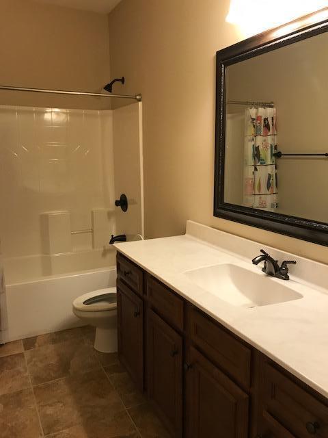 VALPARAISO PINECREST 6 - Residential Lease