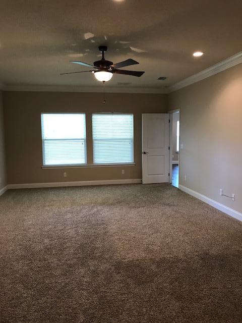 VALPARAISO PINECREST 6 - Residential Lease