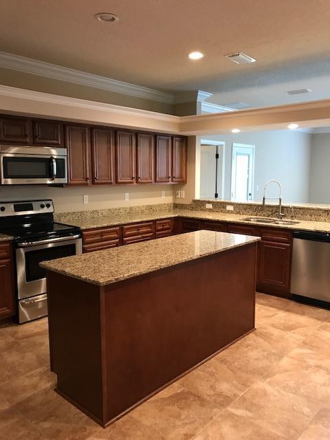 VALPARAISO PINECREST 6 - Residential Lease