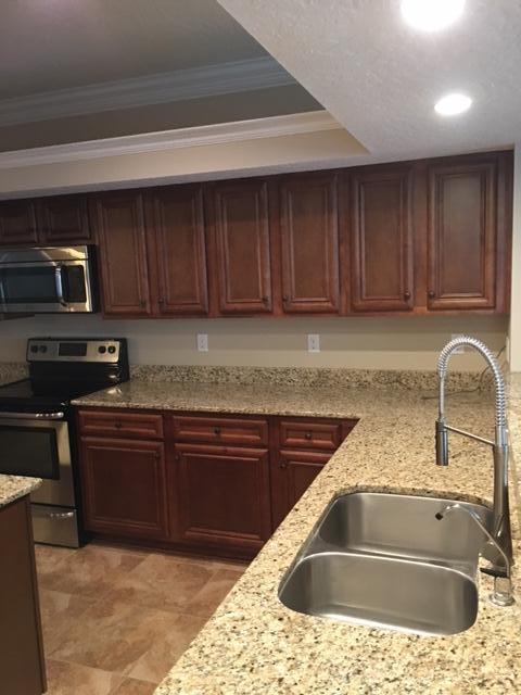 VALPARAISO PINECREST 6 - Residential Lease