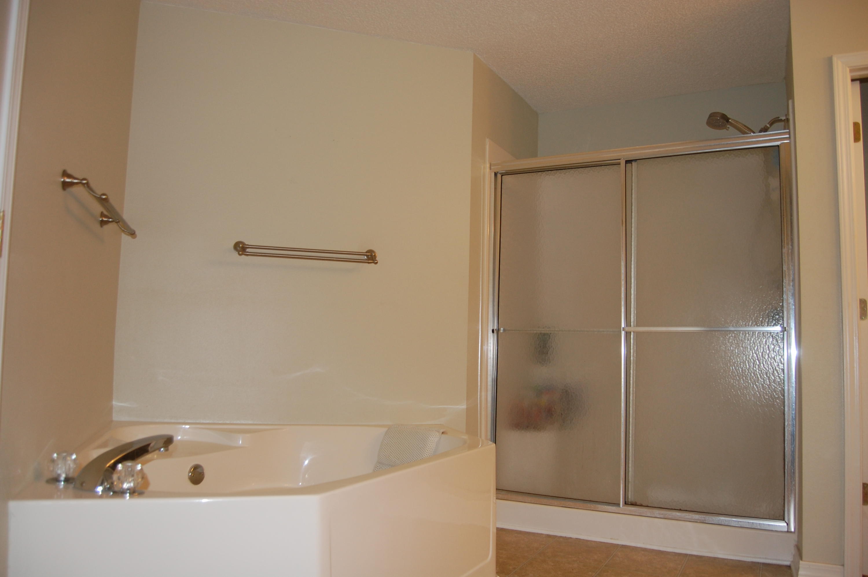 COUNTRYVIEW ESTATES 10TH ADDN - Residential