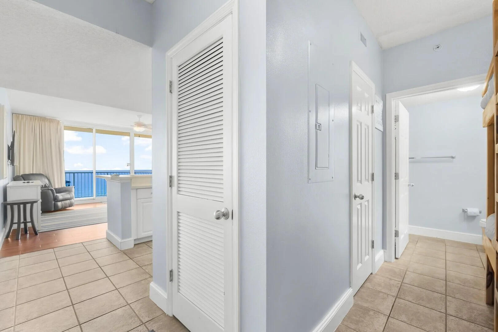 MAJESTIC BEACH TOWERS I - Residential