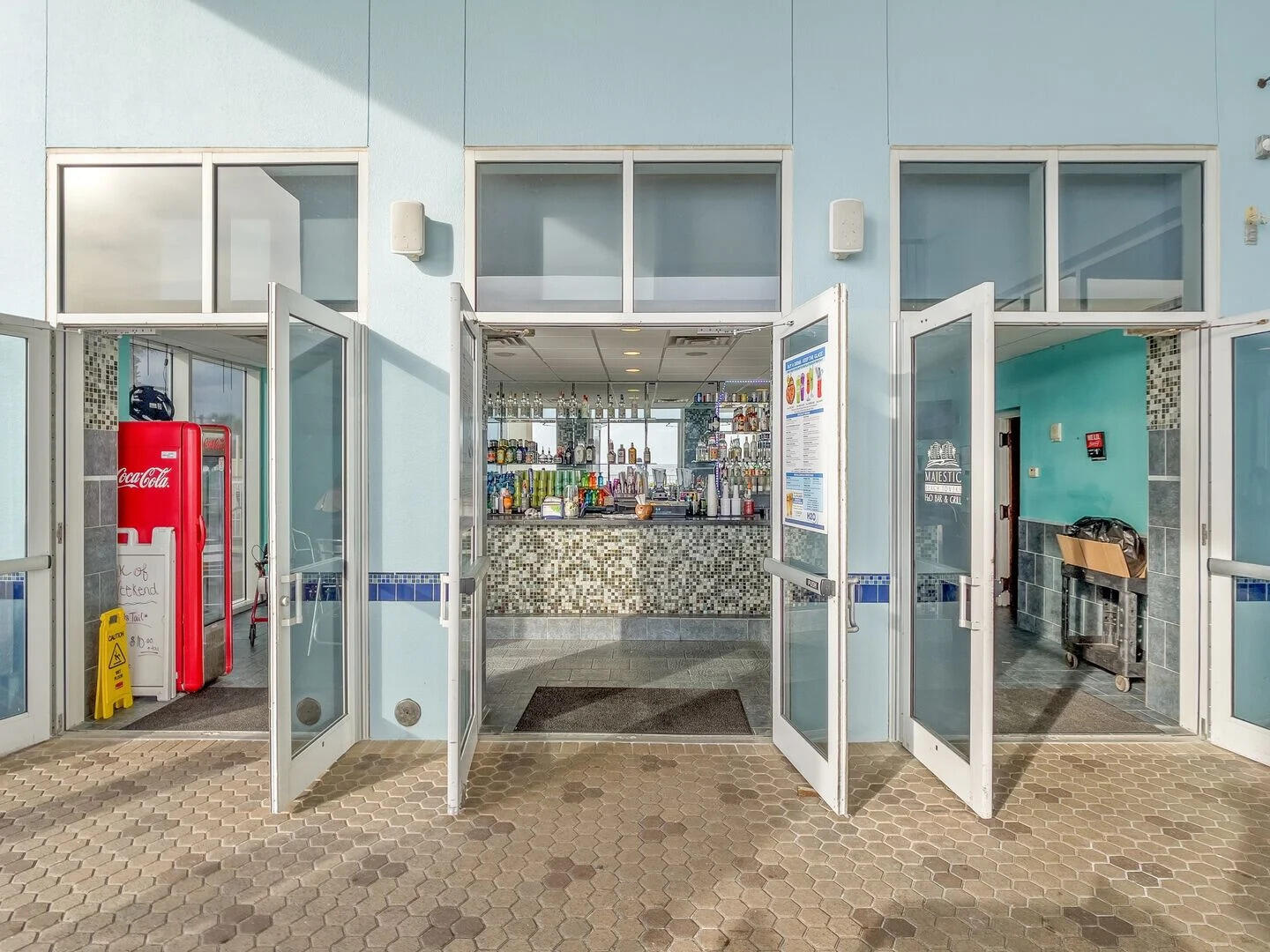 MAJESTIC BEACH TOWERS I - Residential