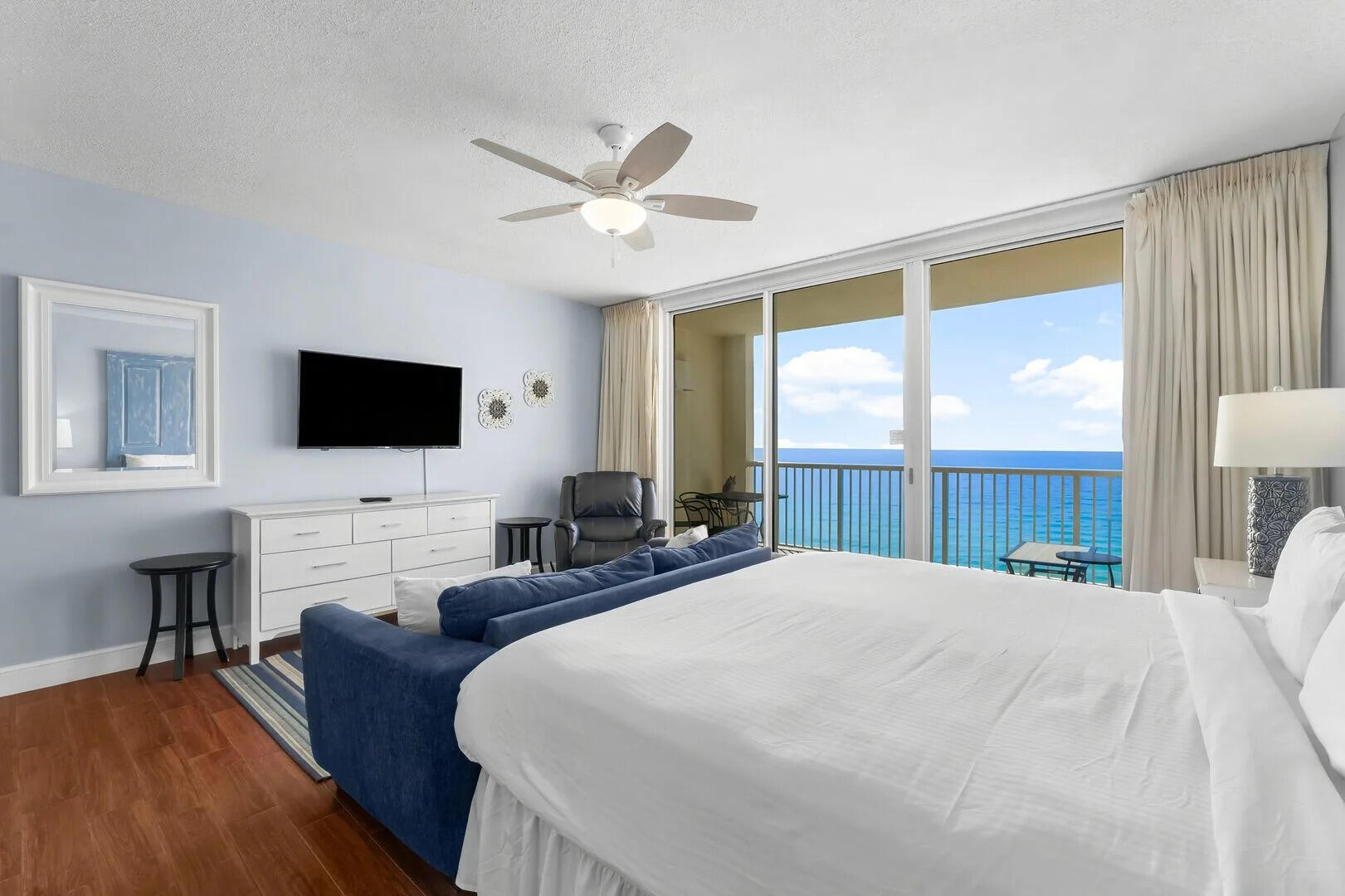 MAJESTIC BEACH TOWERS I - Residential