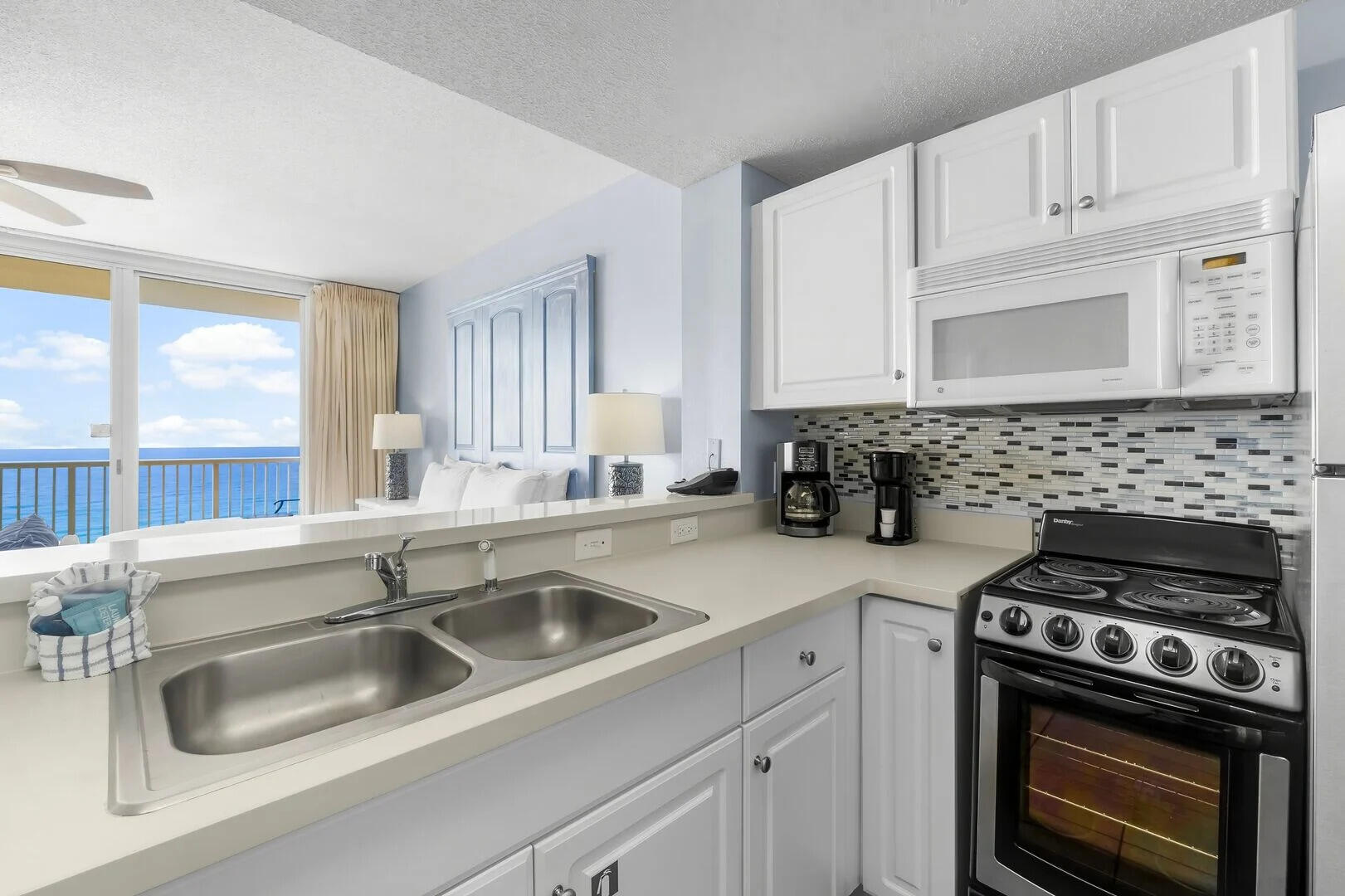 MAJESTIC BEACH TOWERS I - Residential