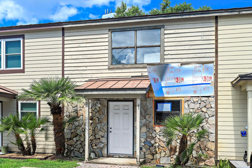 GREAT LOCATION across from the beach in Destin! Handyman or Contractor's Special! Renovations were started but never completed. County has inspected all work performed to date and confirmed all is up to code. Great second home or investment property when finished!
Conveniently located close to Silver Sands shopping, local restaurants and beach access!