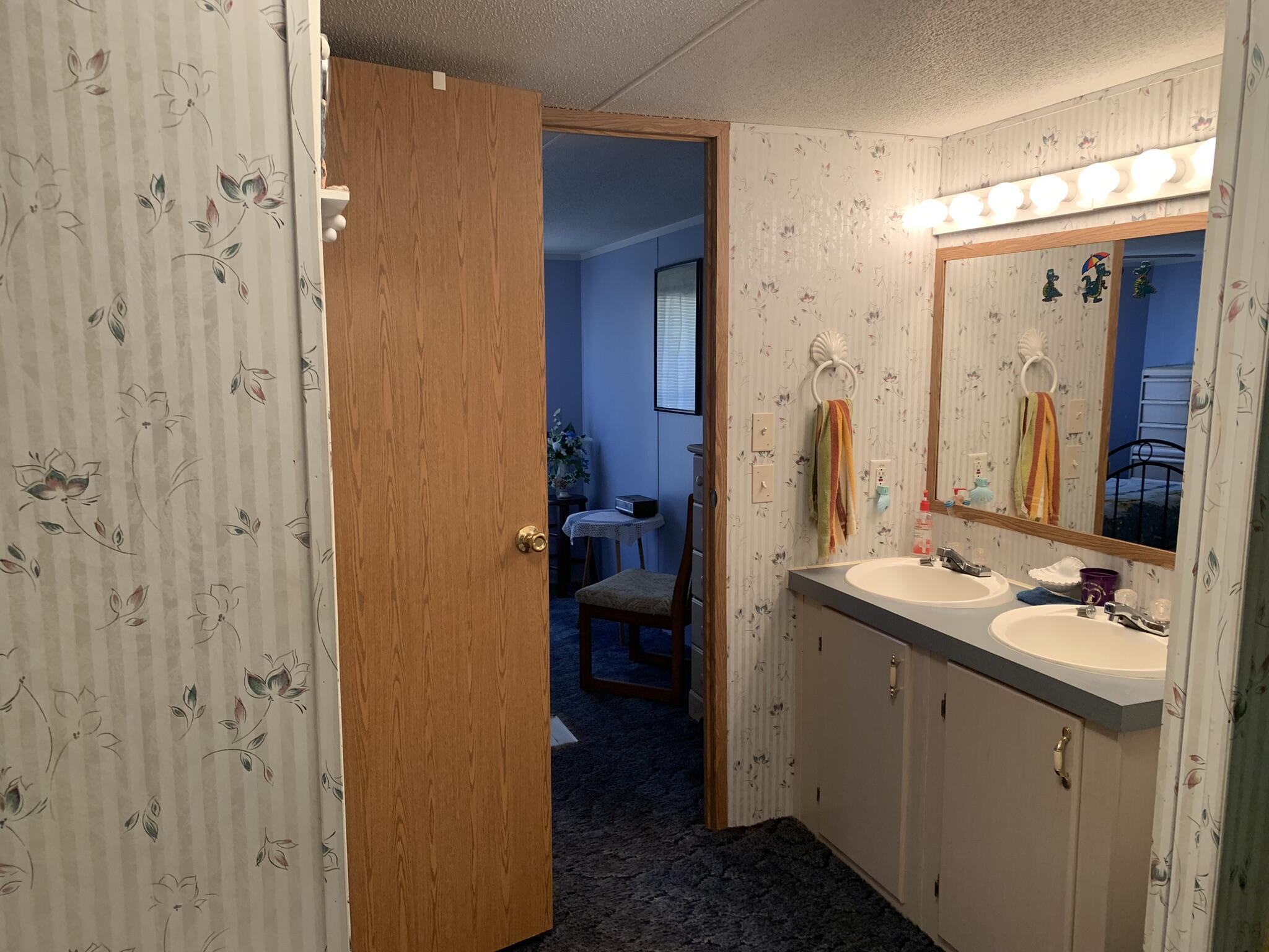M/H NORTH - Residential Lease