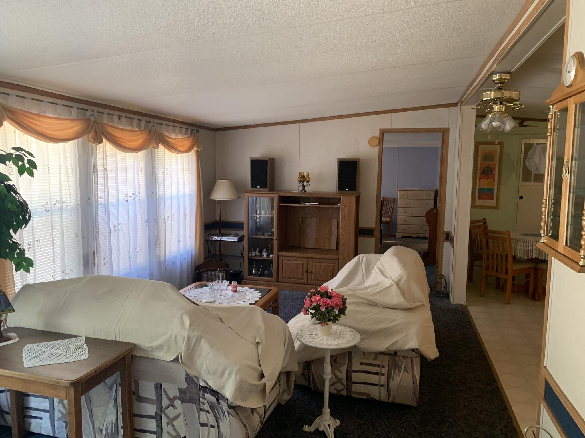 M/H NORTH - Residential Lease