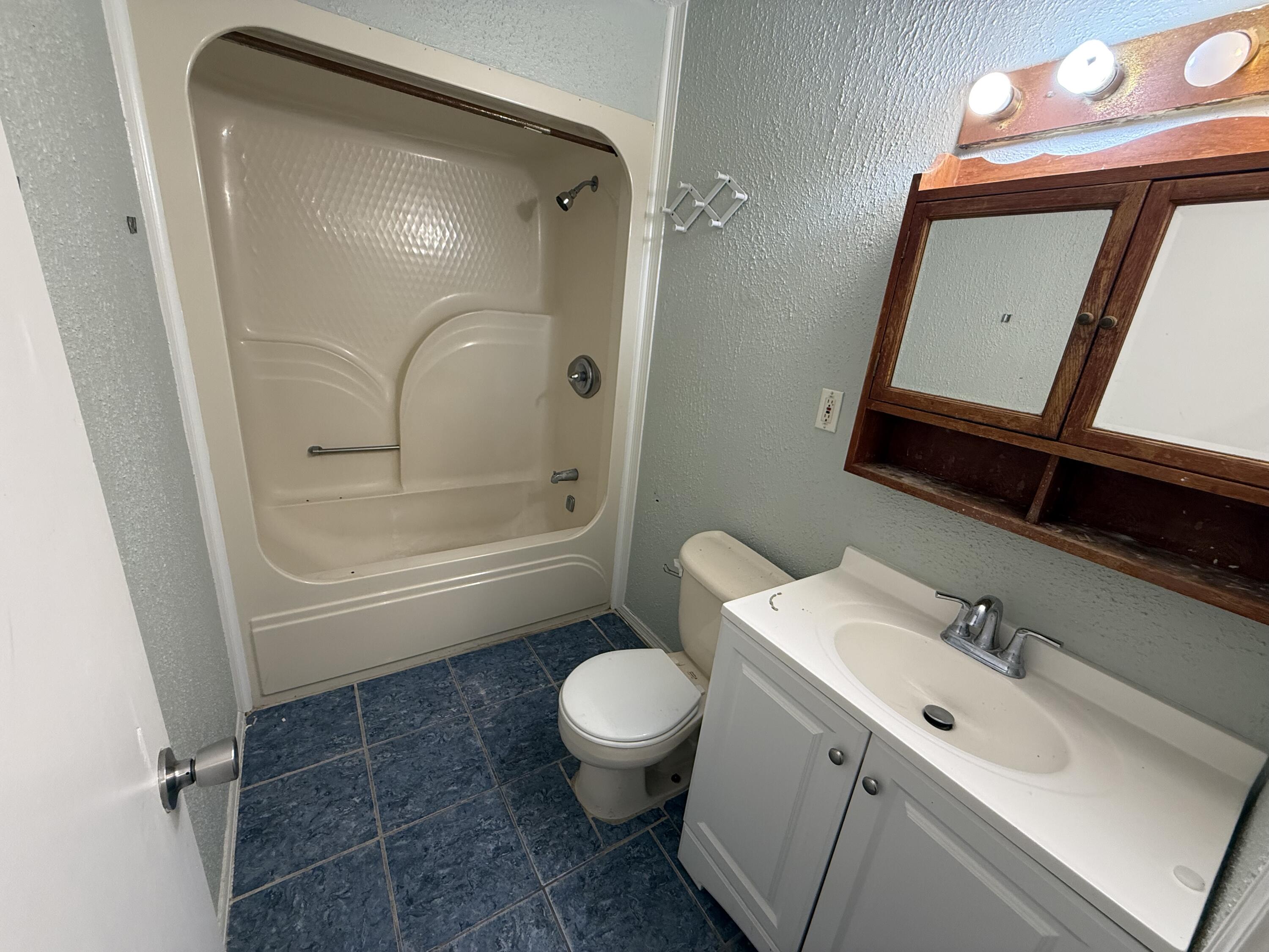 SANTASIA PARK - Residential Lease