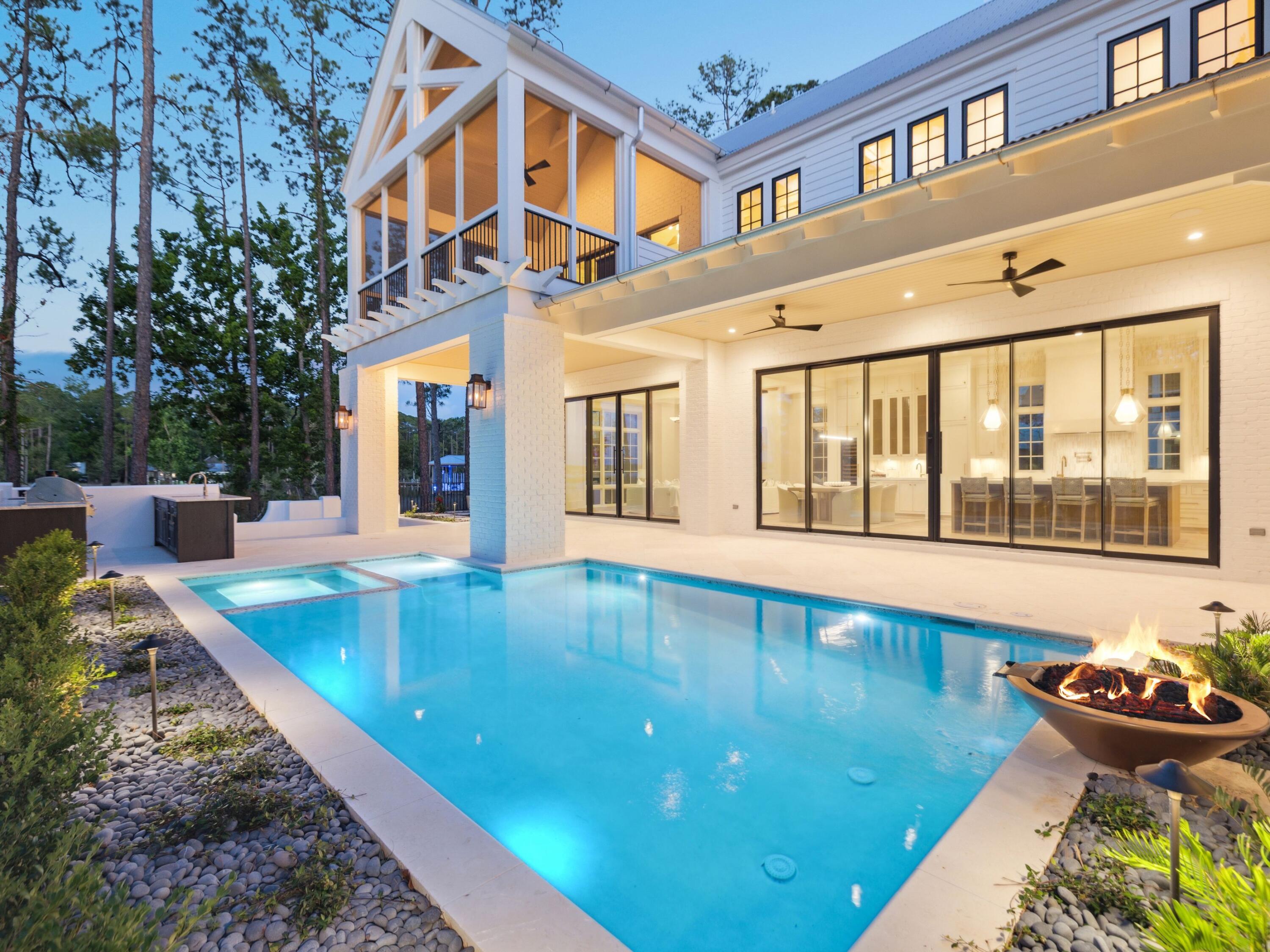 CHURCHILL OAKS - Residential