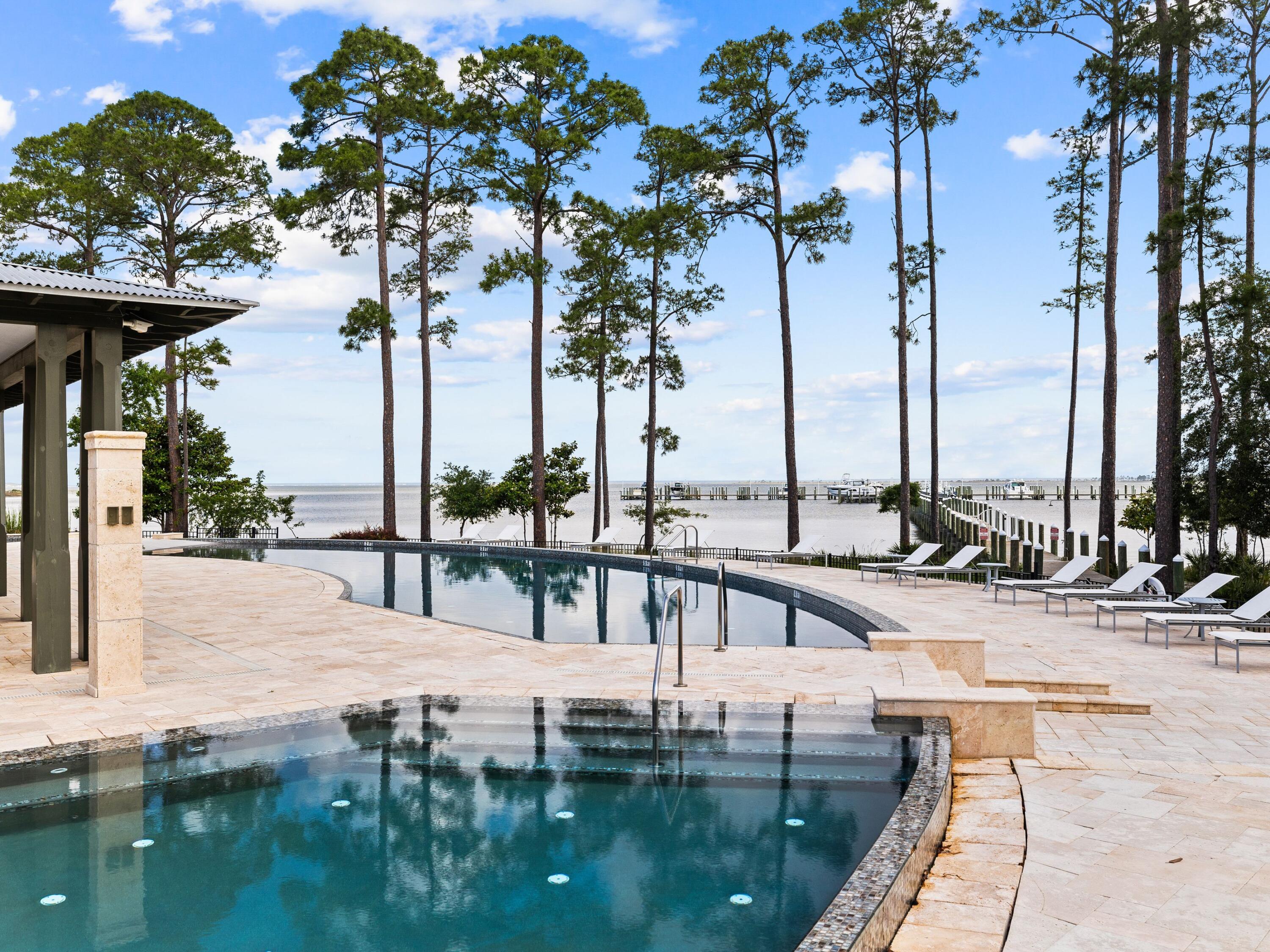 CHURCHILL OAKS - Residential