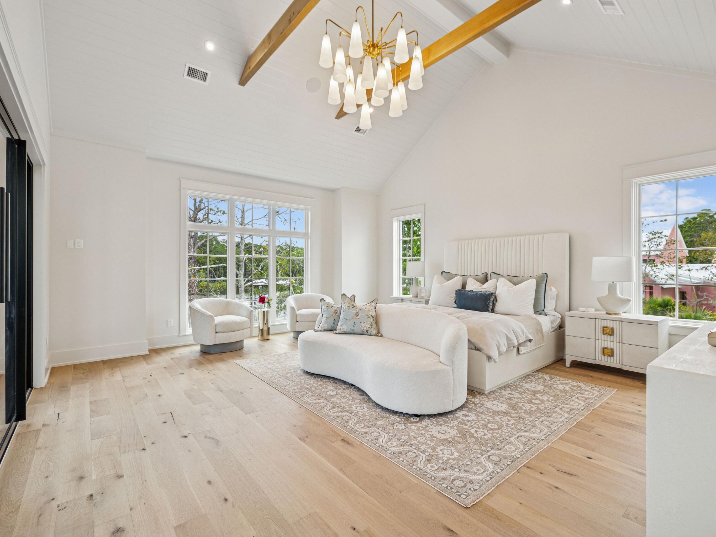CHURCHILL OAKS - Residential