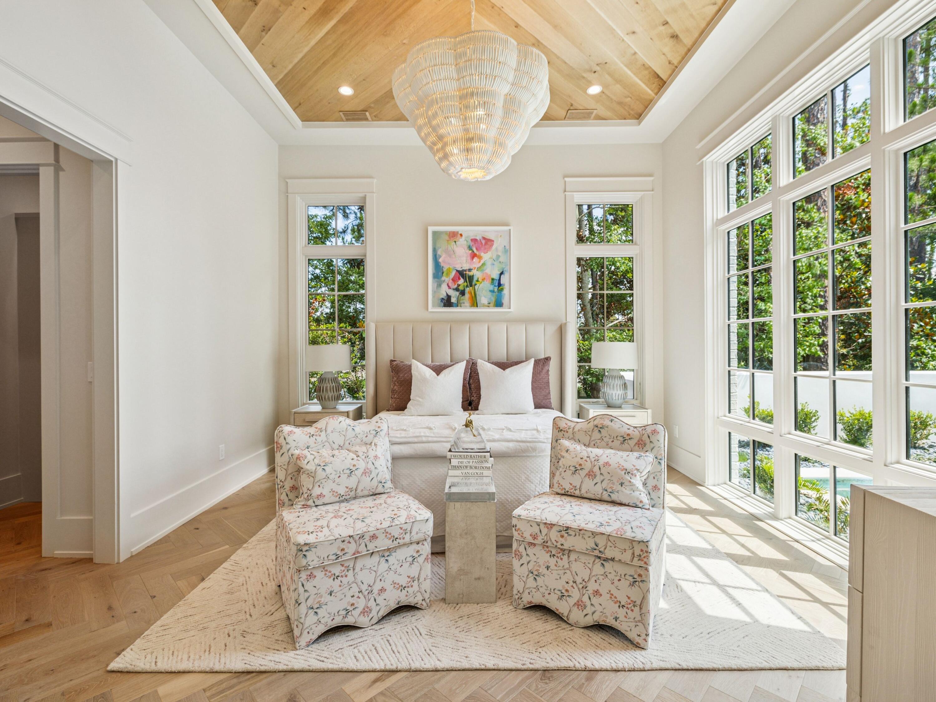 CHURCHILL OAKS - Residential
