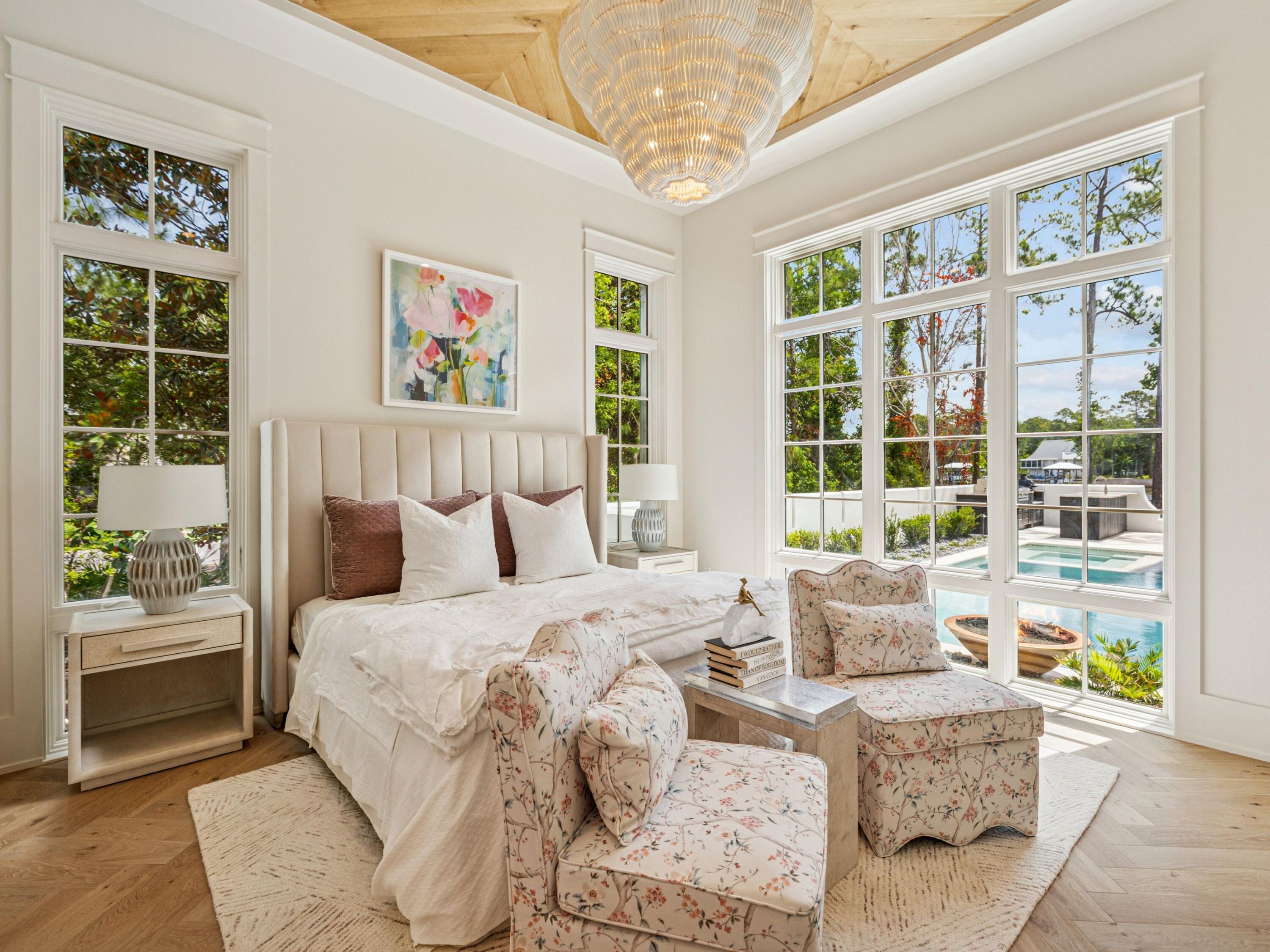 CHURCHILL OAKS - Residential