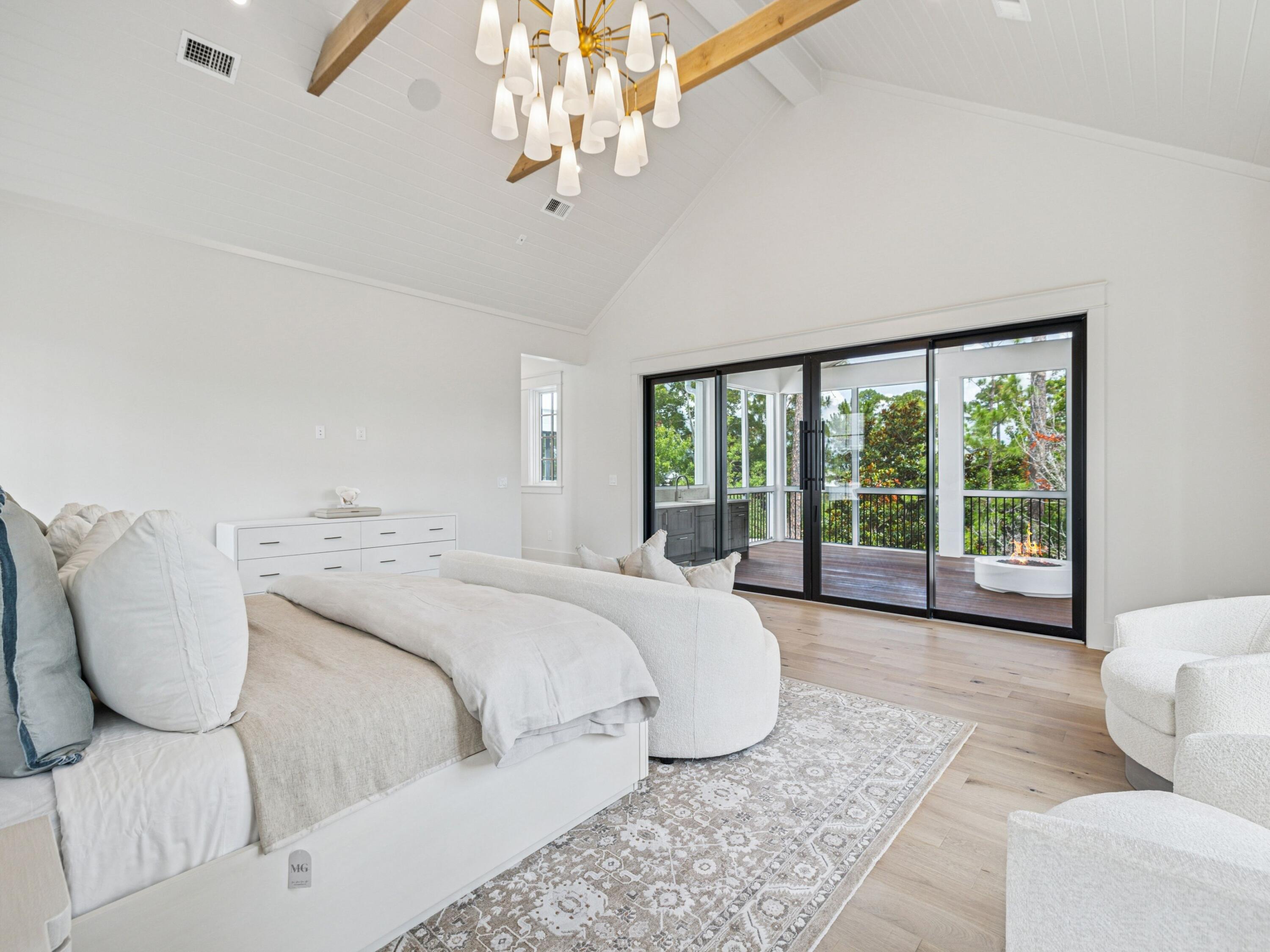 CHURCHILL OAKS - Residential